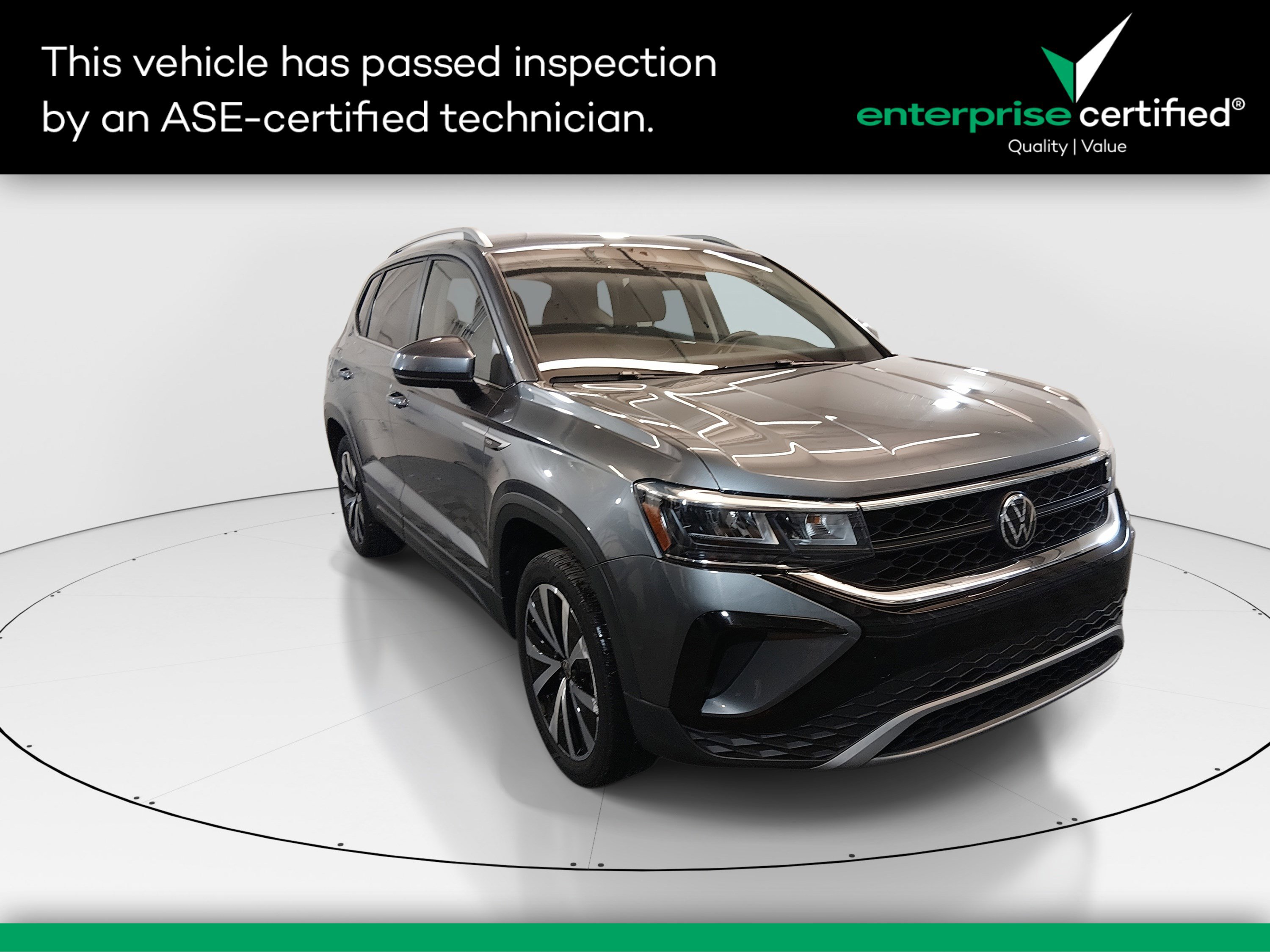 2024 Volkswagen Taos SE's photo