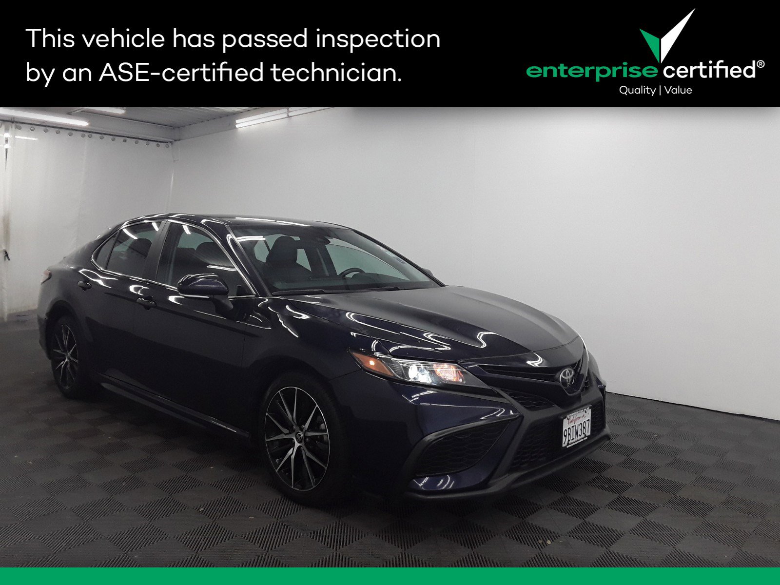 Used 2022 Toyota Camry SE Auto