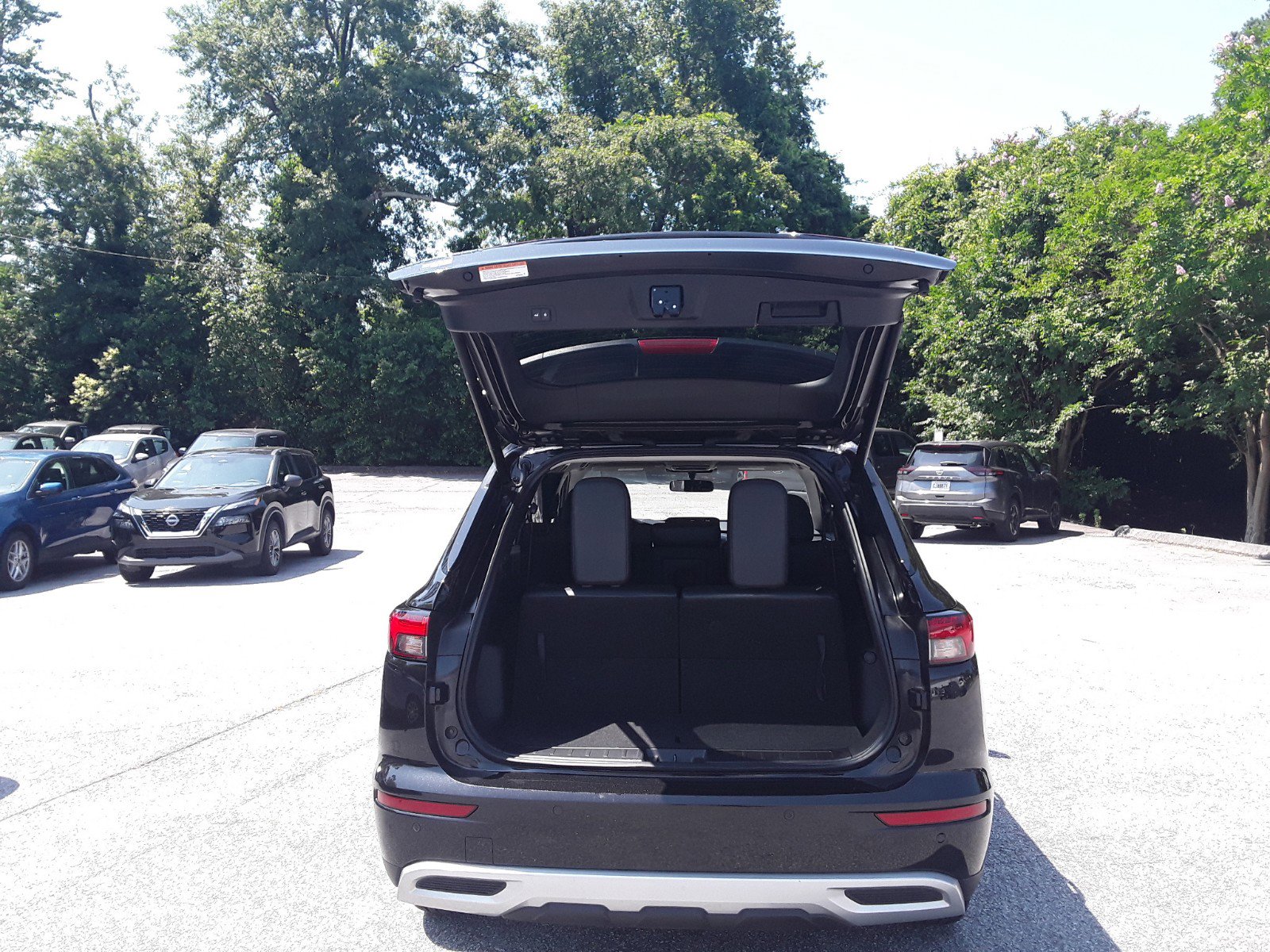 Image 4 of Used 2024 Mitsubishi Outlander SE FWD