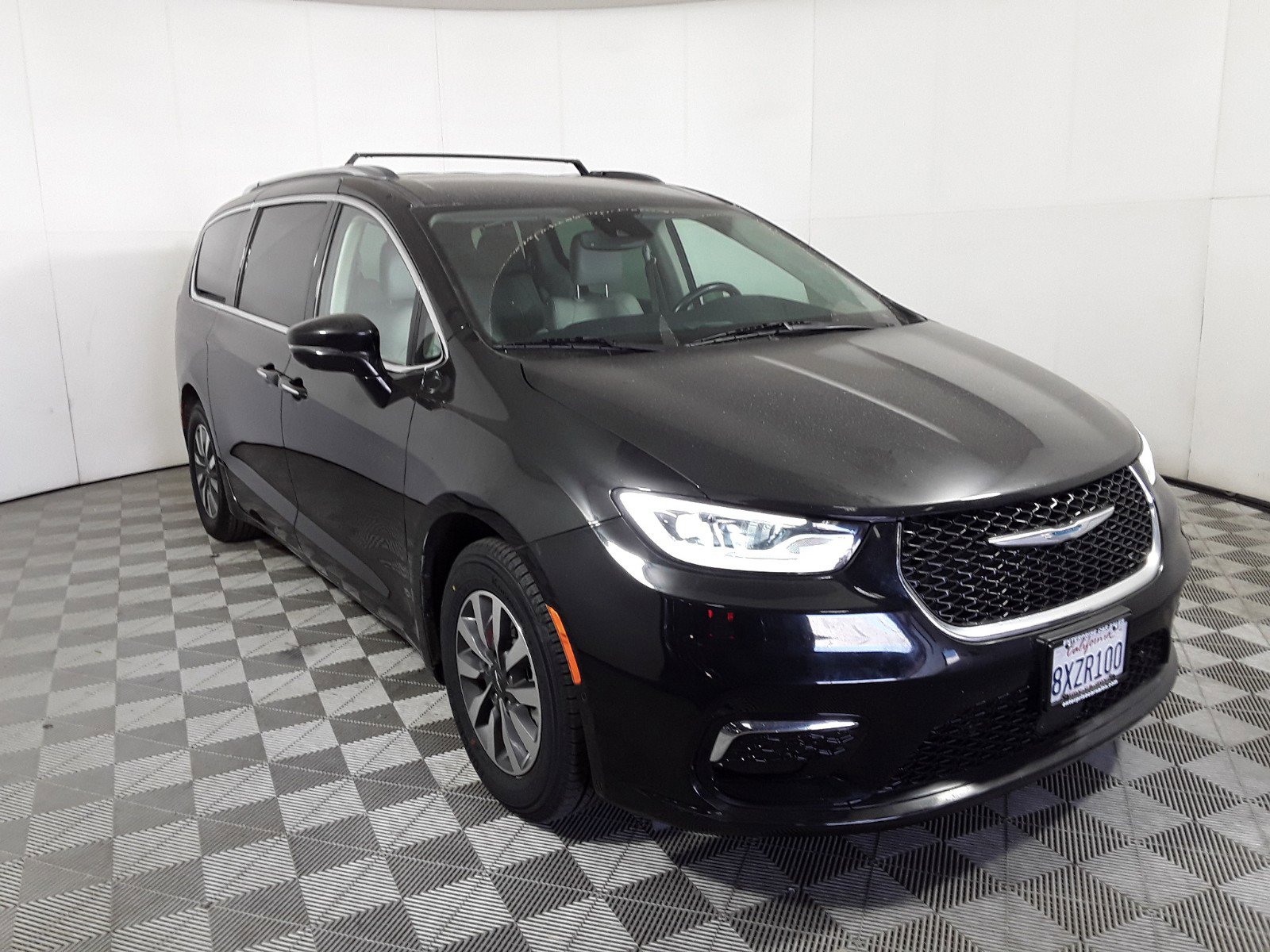 2021 Chrysler Pacifica Hybrid Touring L FWD