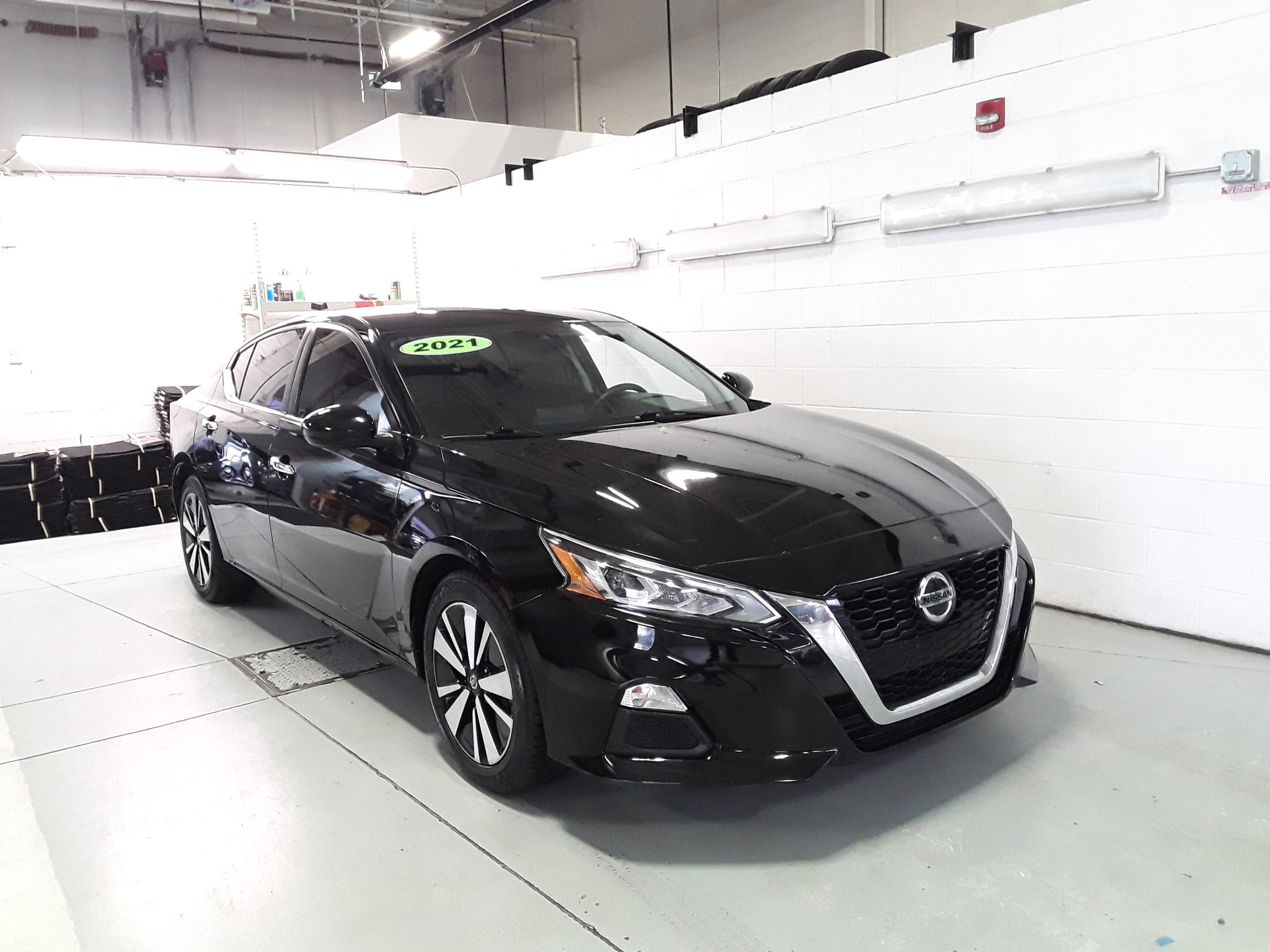 2021 Nissan Altima 2.5 SV Sedan