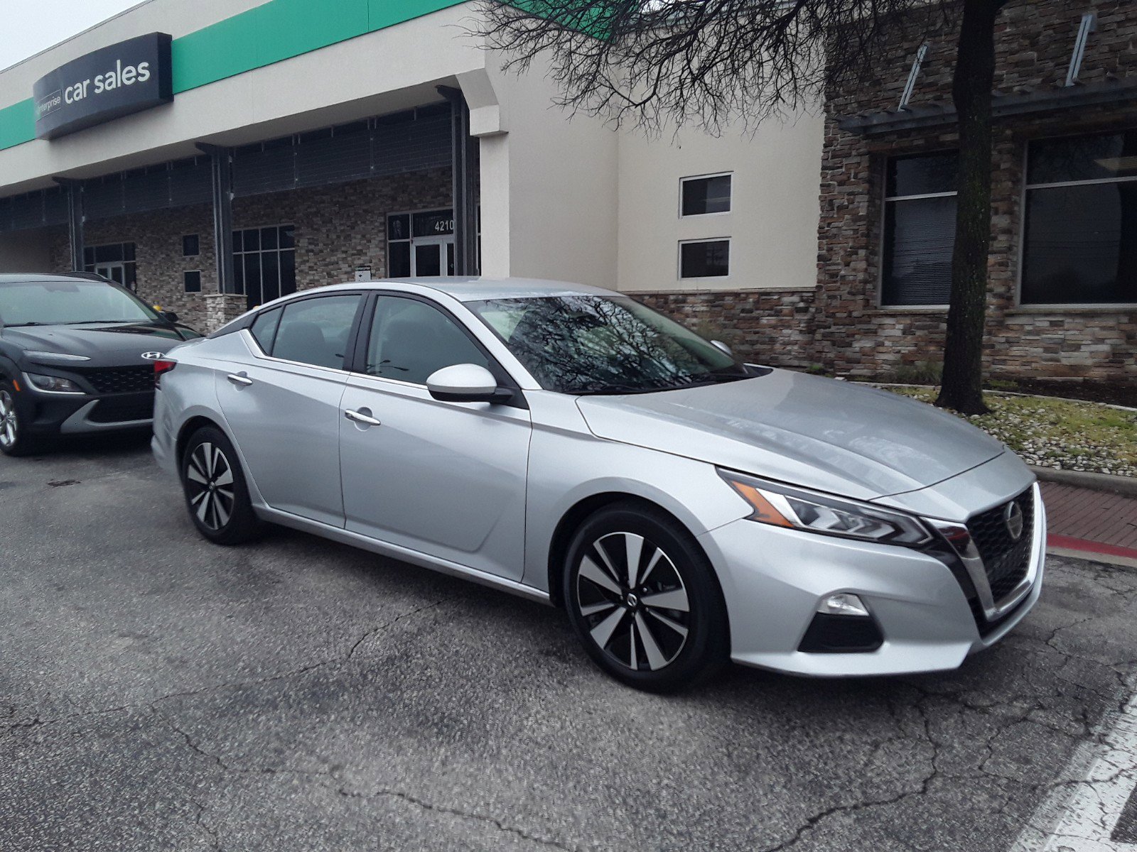 2022 Nissan Altima 2.5 SV Sedan