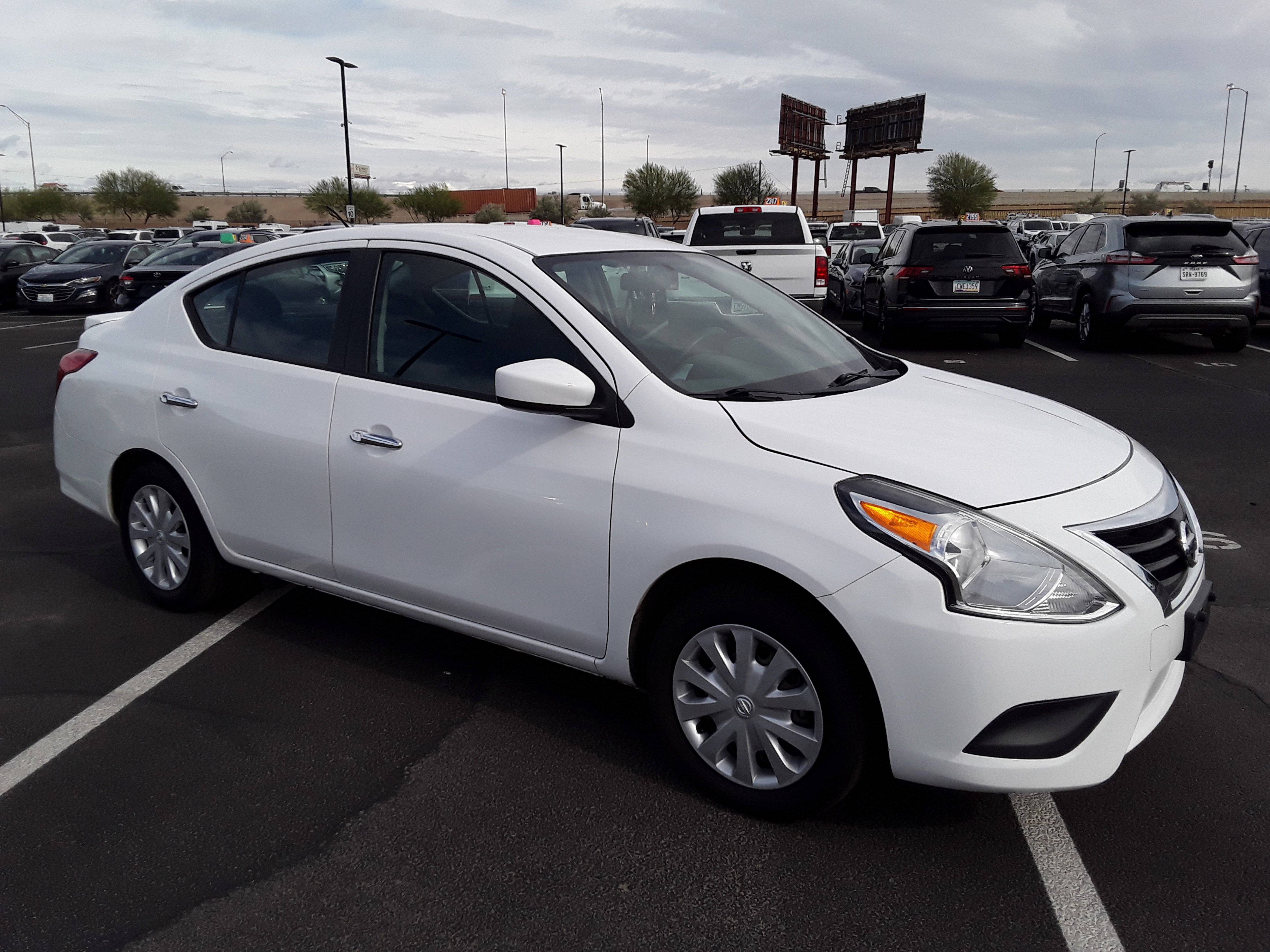 2019 Nissan Versa Sedan SV CVT