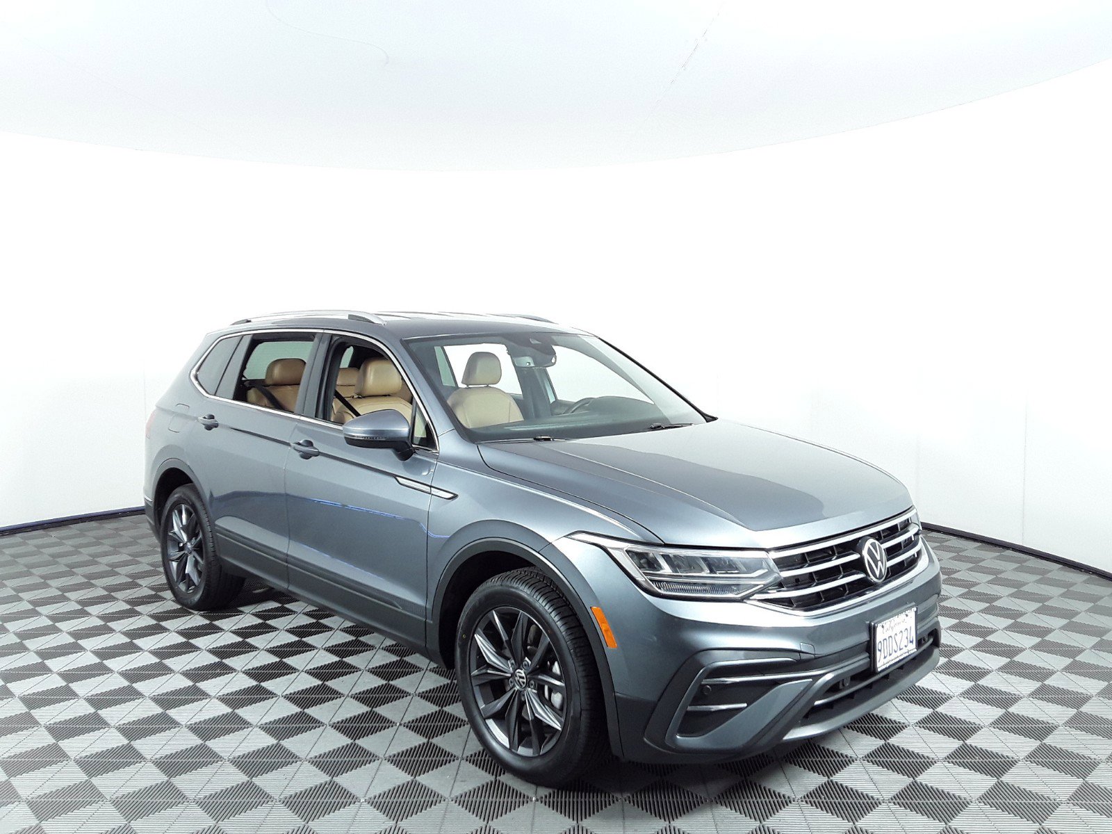 2022 Volkswagen Tiguan 2.0T SE FWD