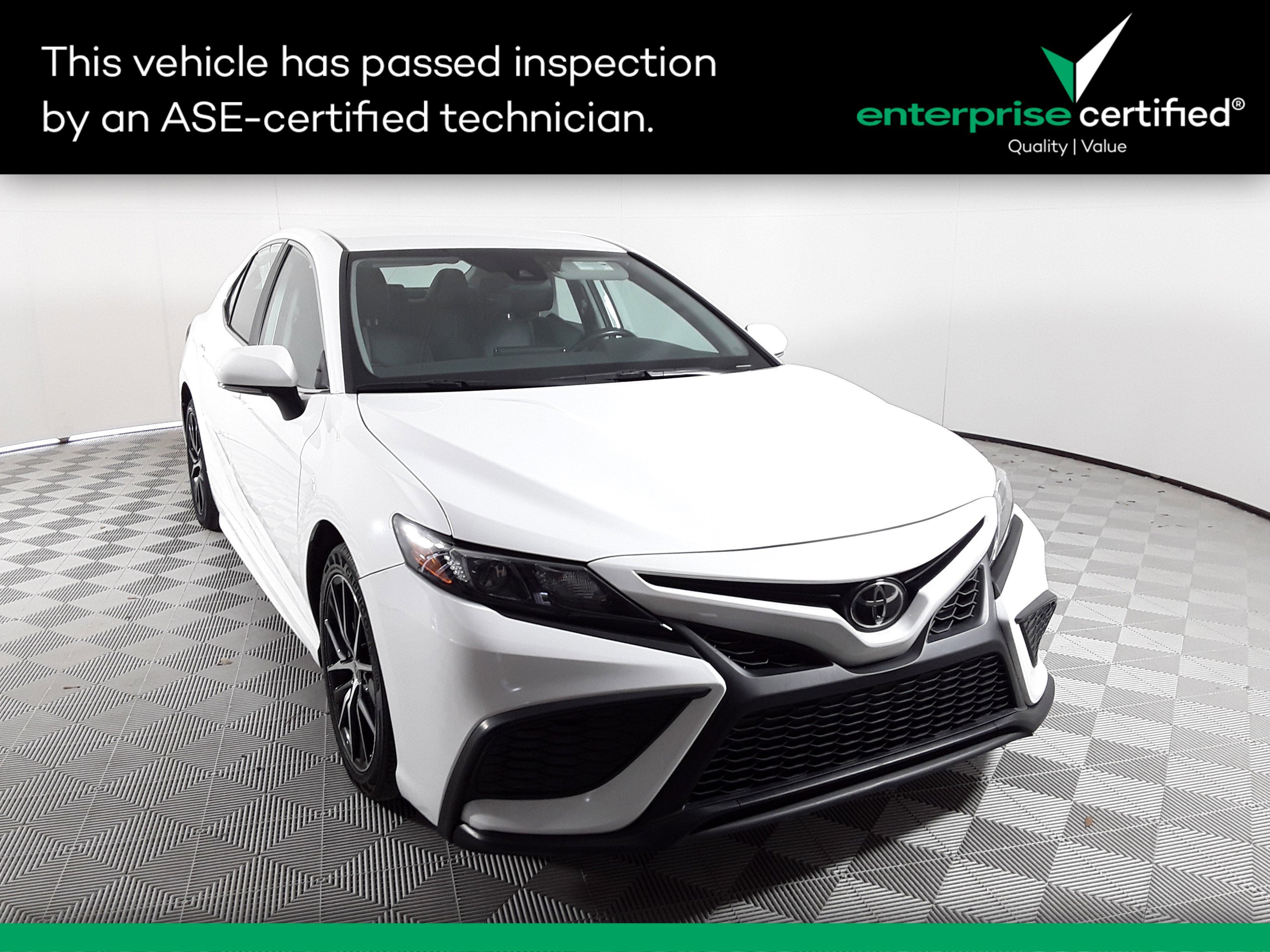 Used 2023 Toyota Camry SE Auto