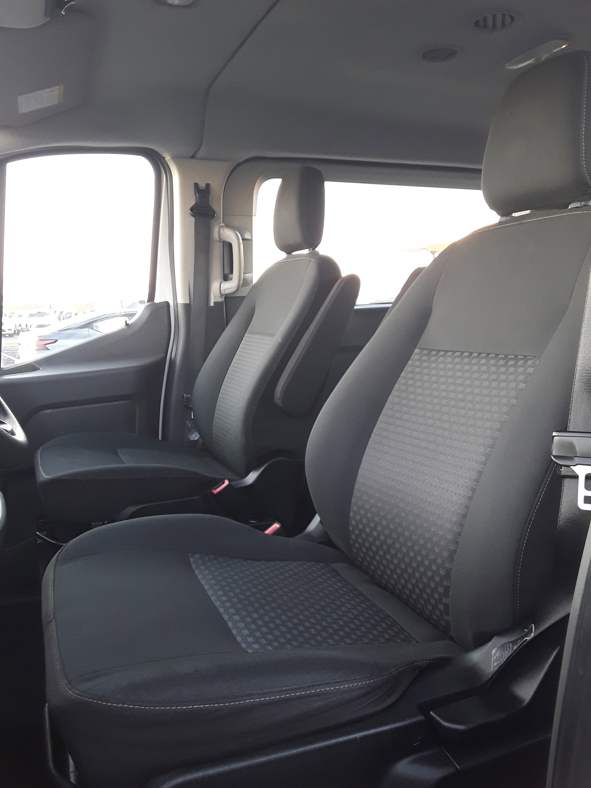 Image of Used 2020 Ford Transit Passenger Wagon T-350 148" Low Roof XLT RWD