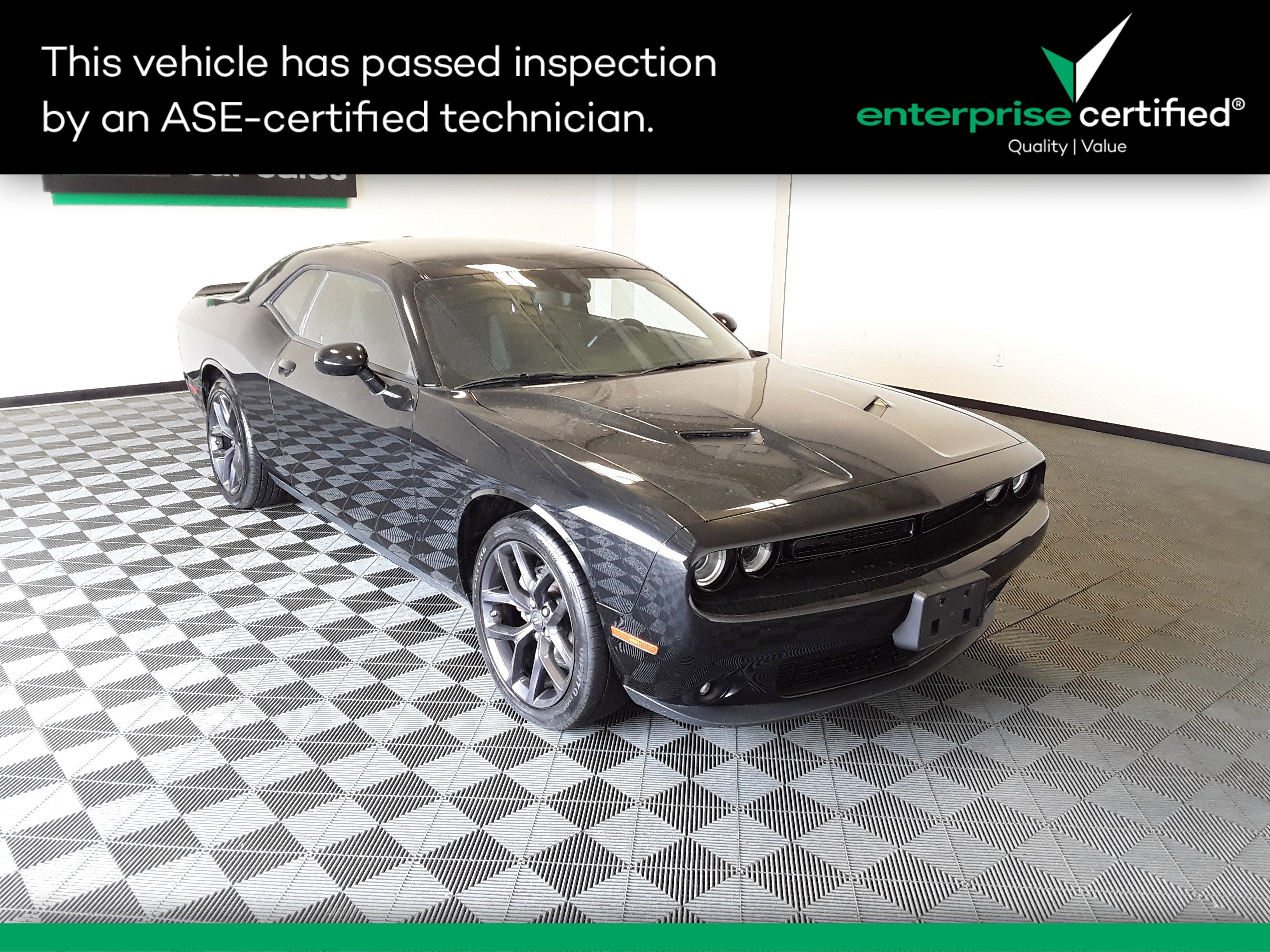 2022 Dodge Challenger SXT RWD