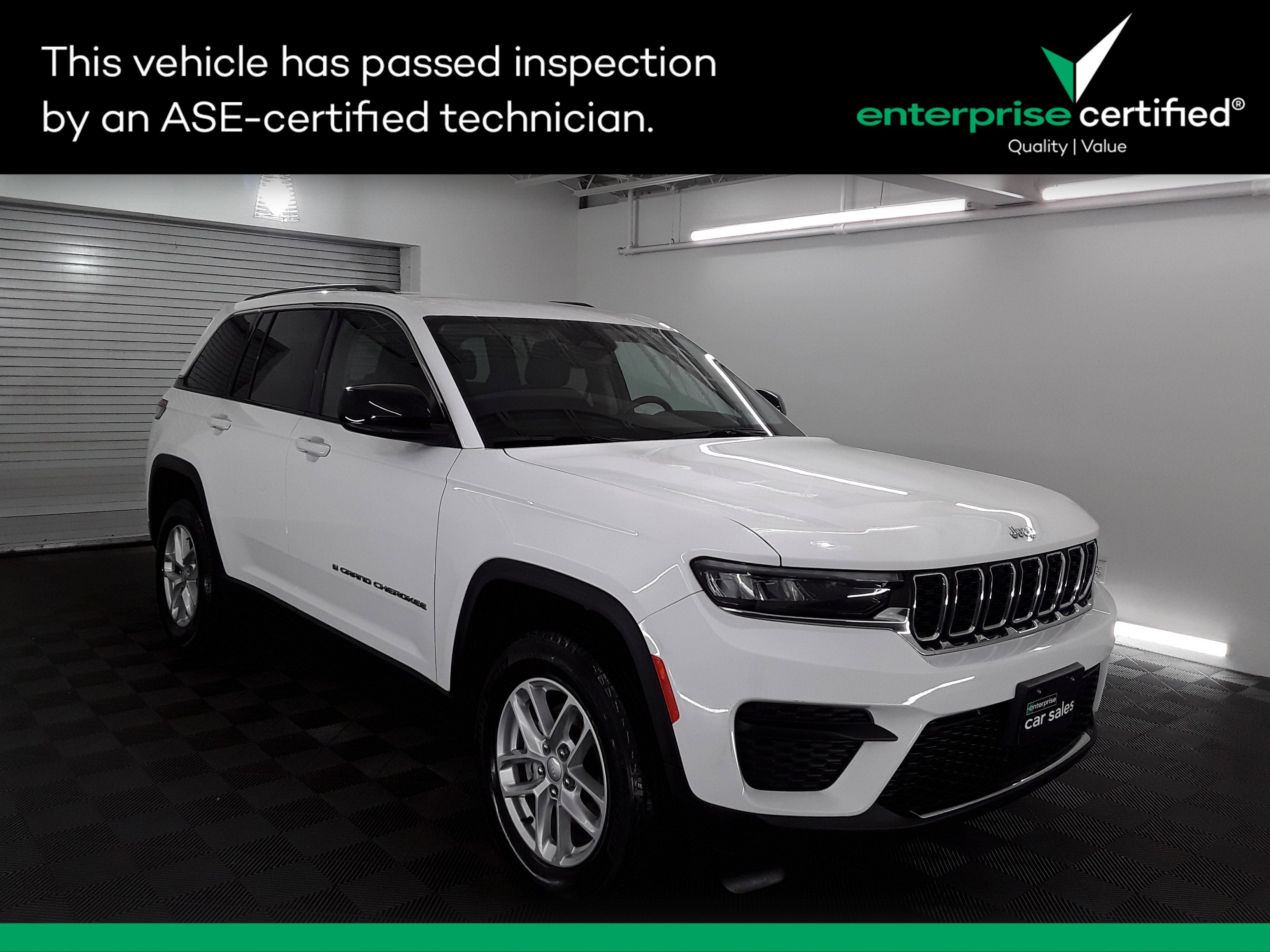 2023 Jeep Grand Cherokee Laredo 4x4