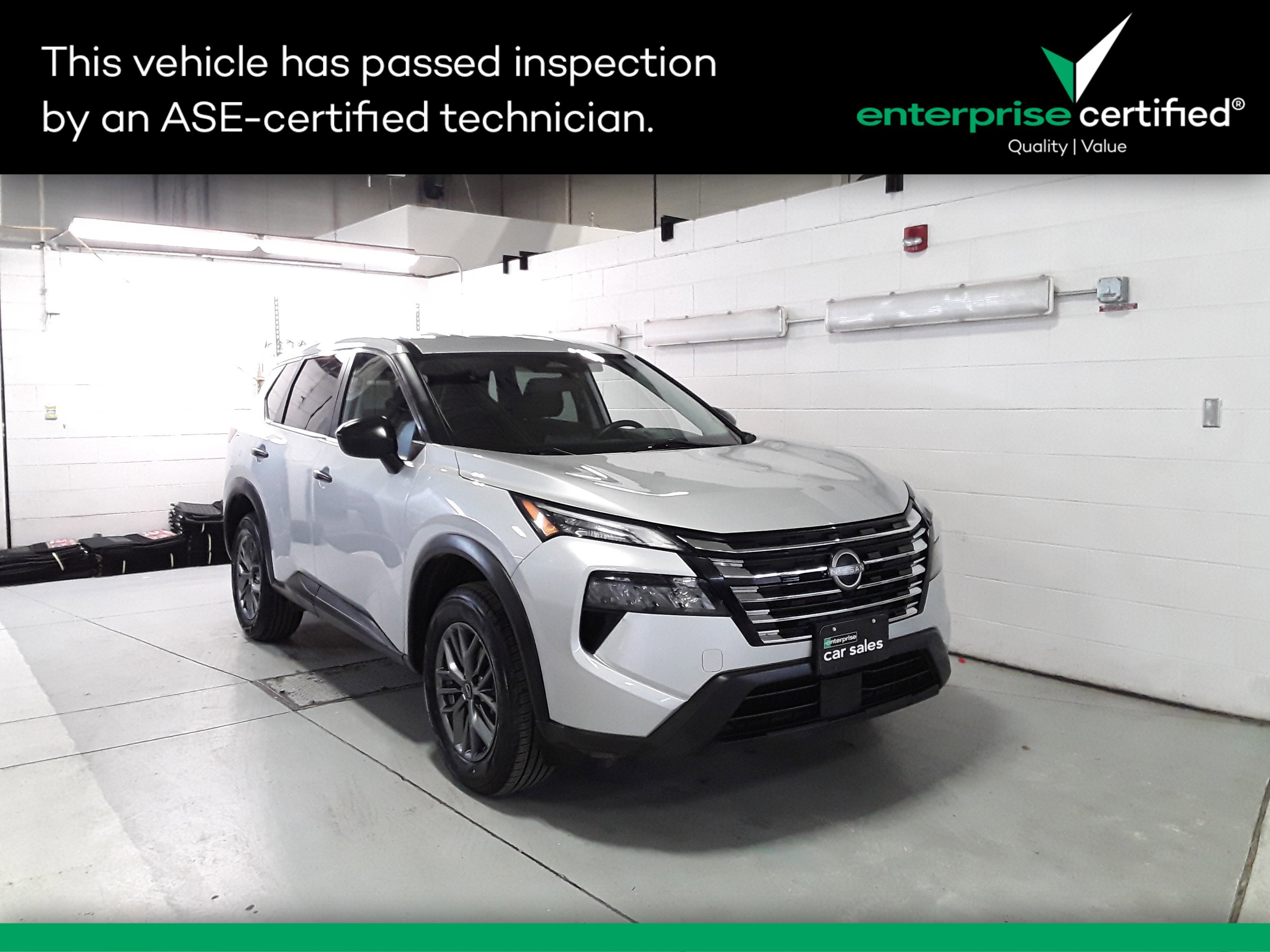 2024 Nissan Rogue S's photo