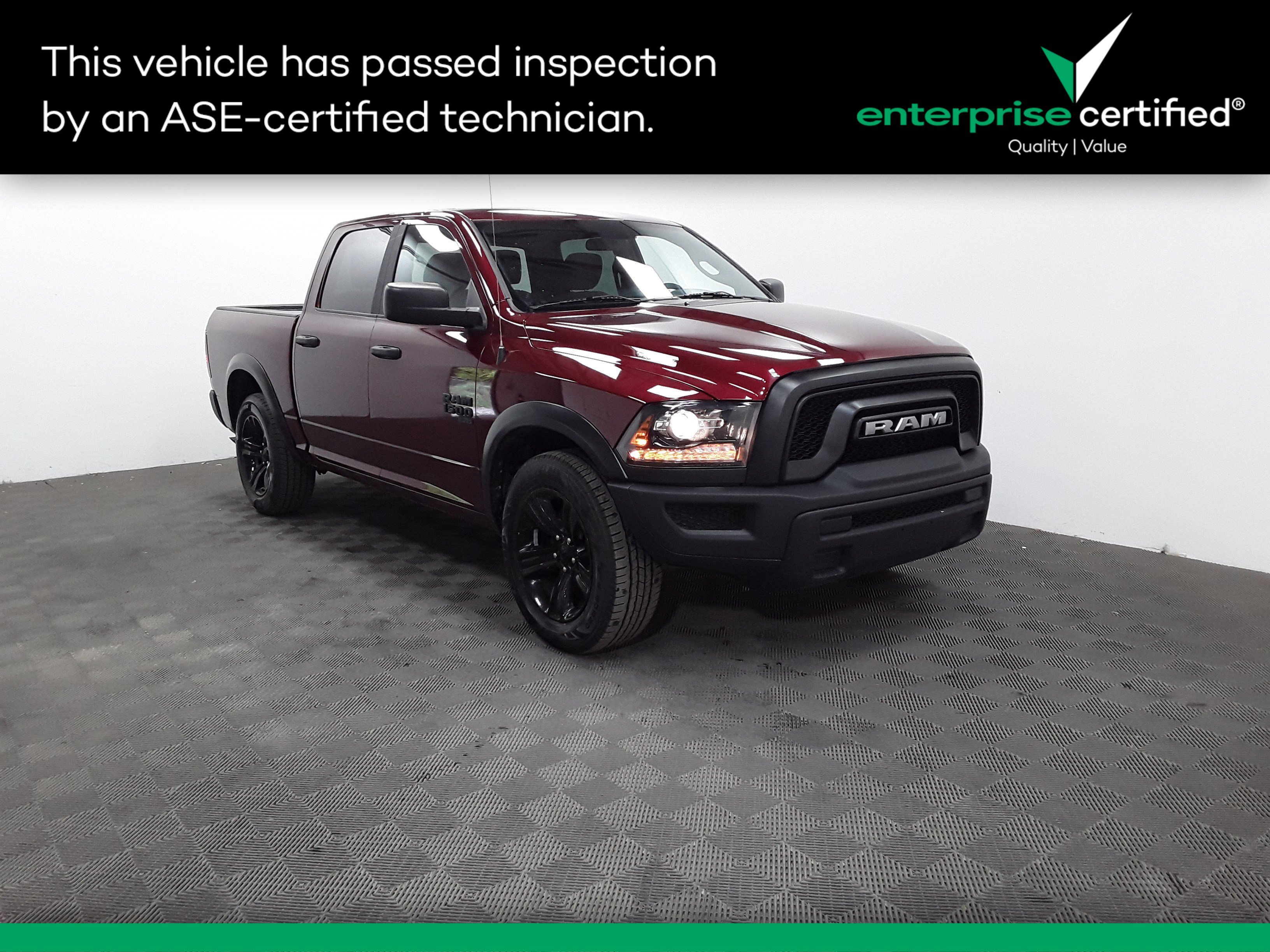 2024 Ram 1500 Classic Warlock 4x2 Crew Cab 5'7