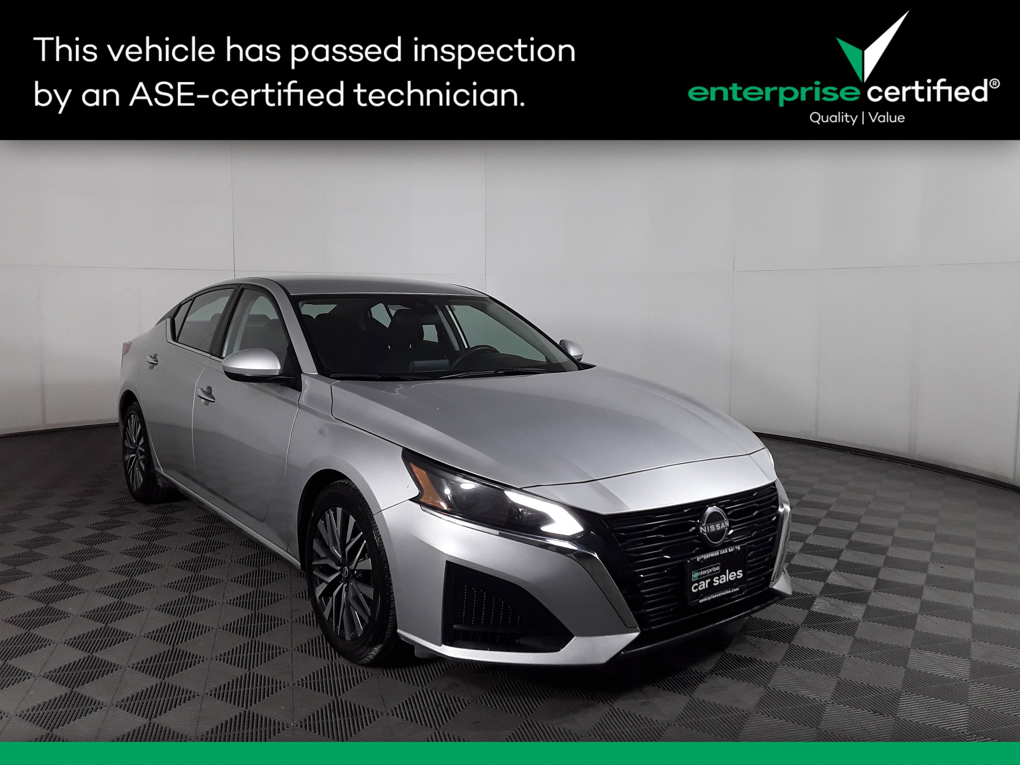 2023 Nissan Altima SV's photo