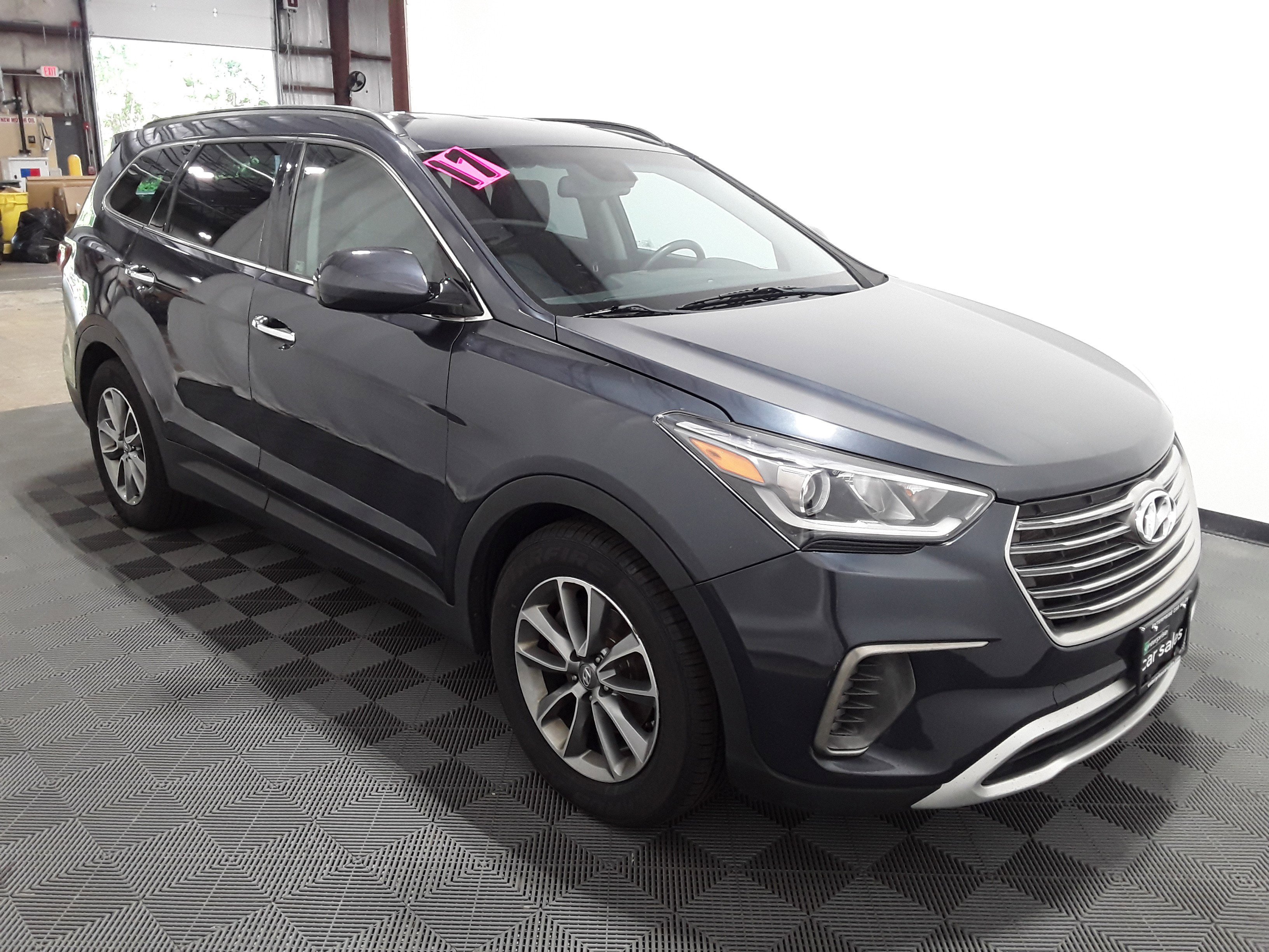 Used 2017 Hyundai Santa Fe SE 3.3L Auto AWD
