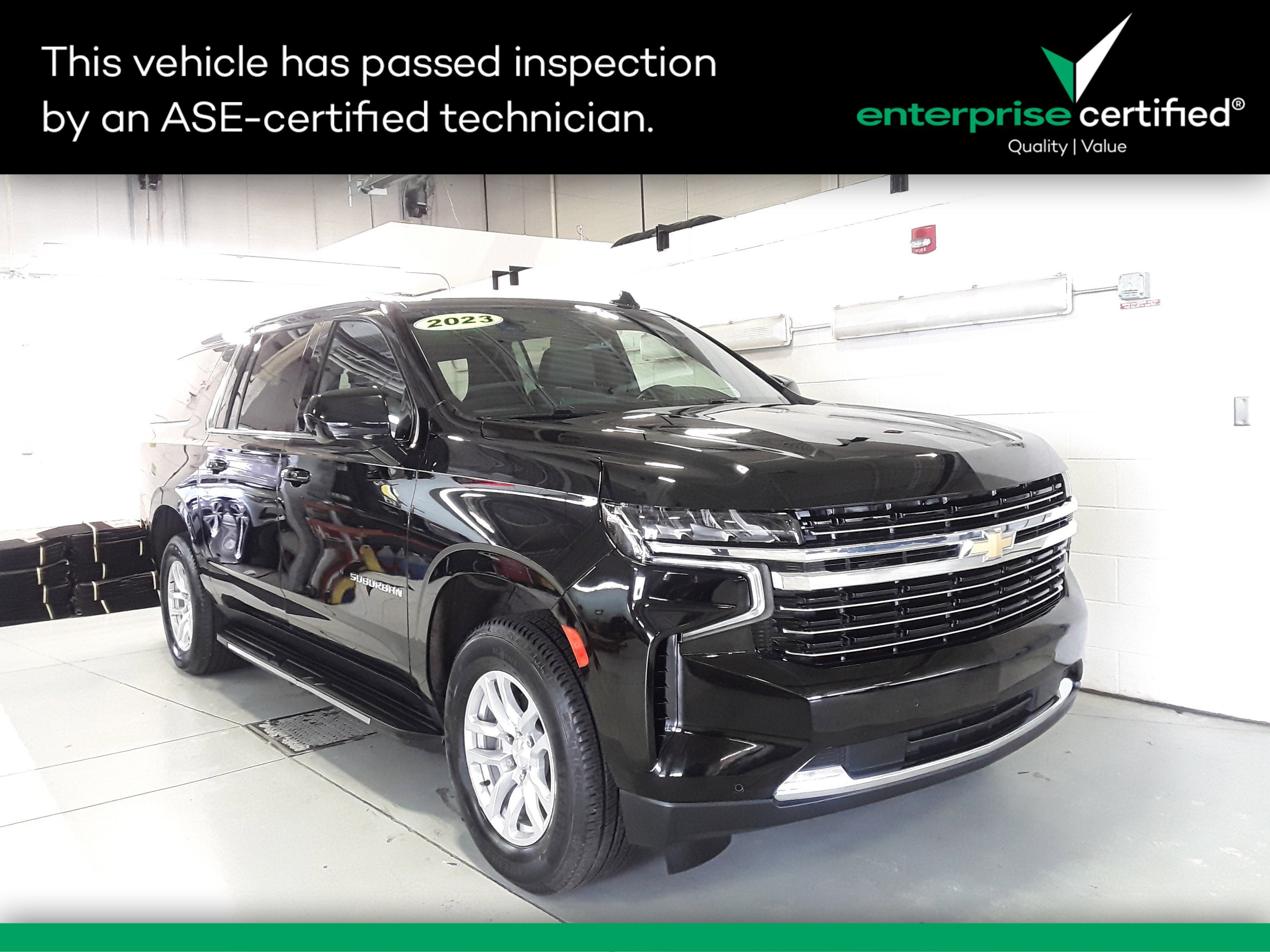 2023 Chevrolet Suburban 4WD 4dr LT