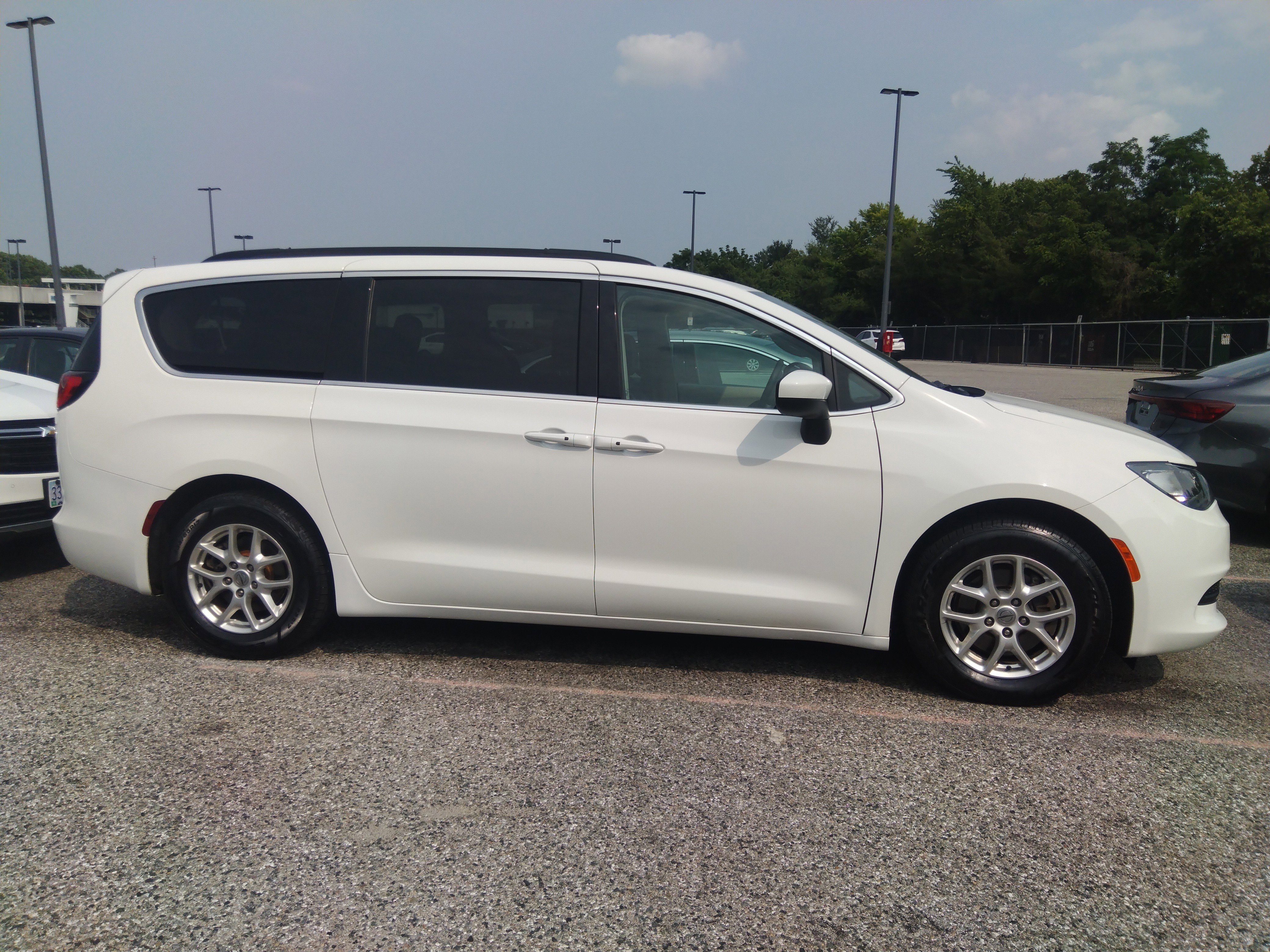 2021 Chrysler Voyager LXI FWD