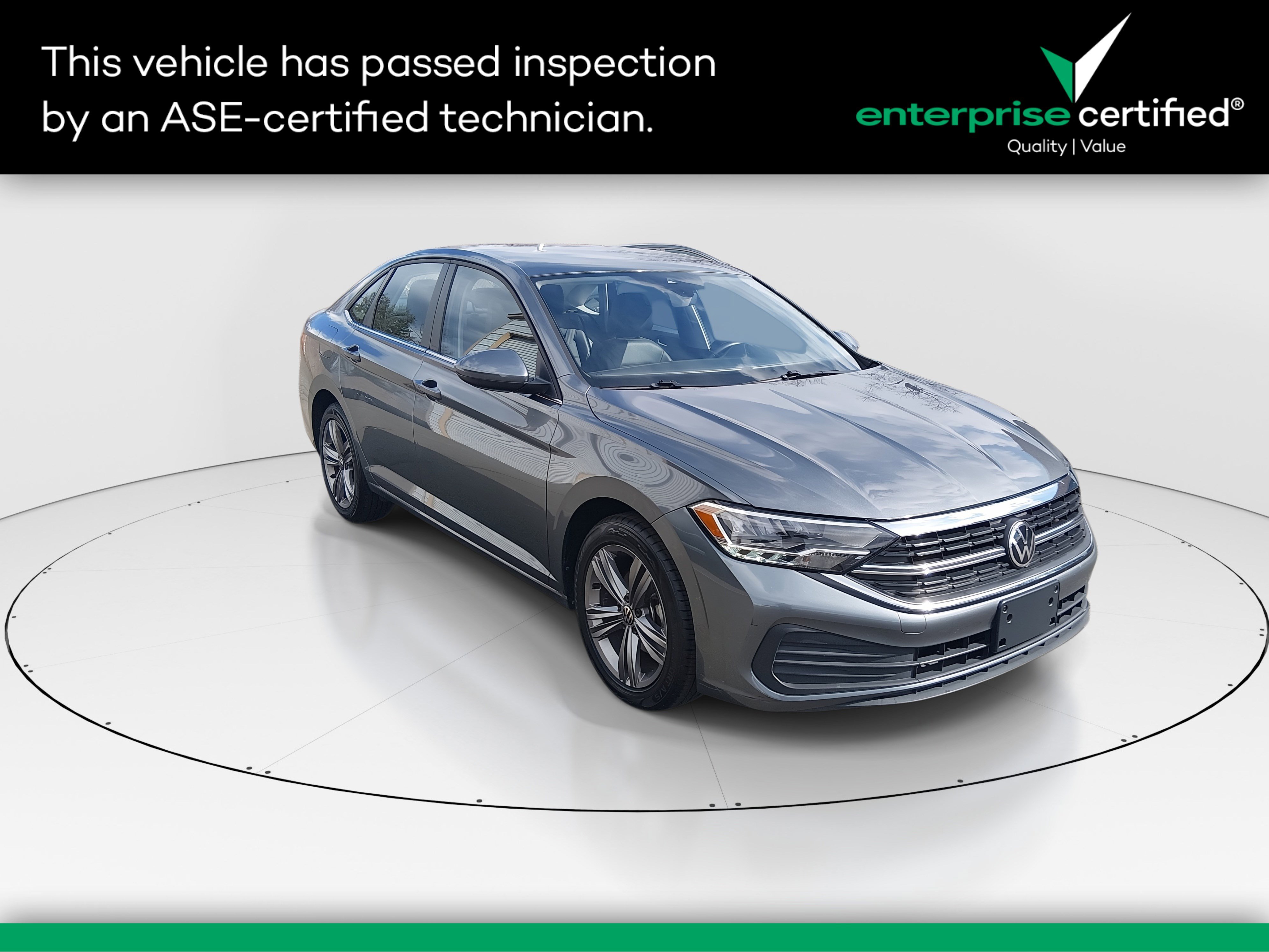 Used 2024 Volkswagen Jetta SE Auto