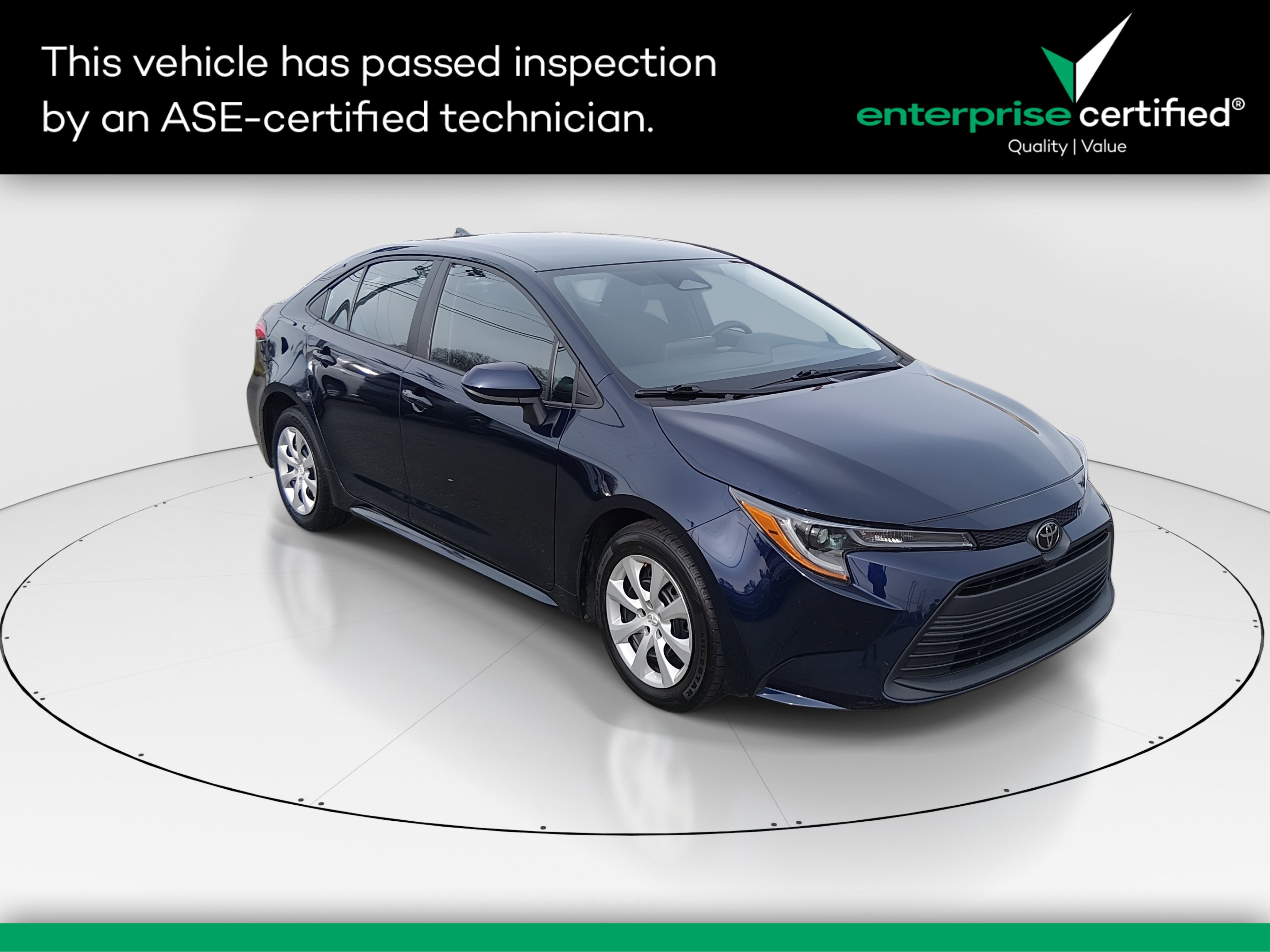 2024 Toyota Corolla LE's photo