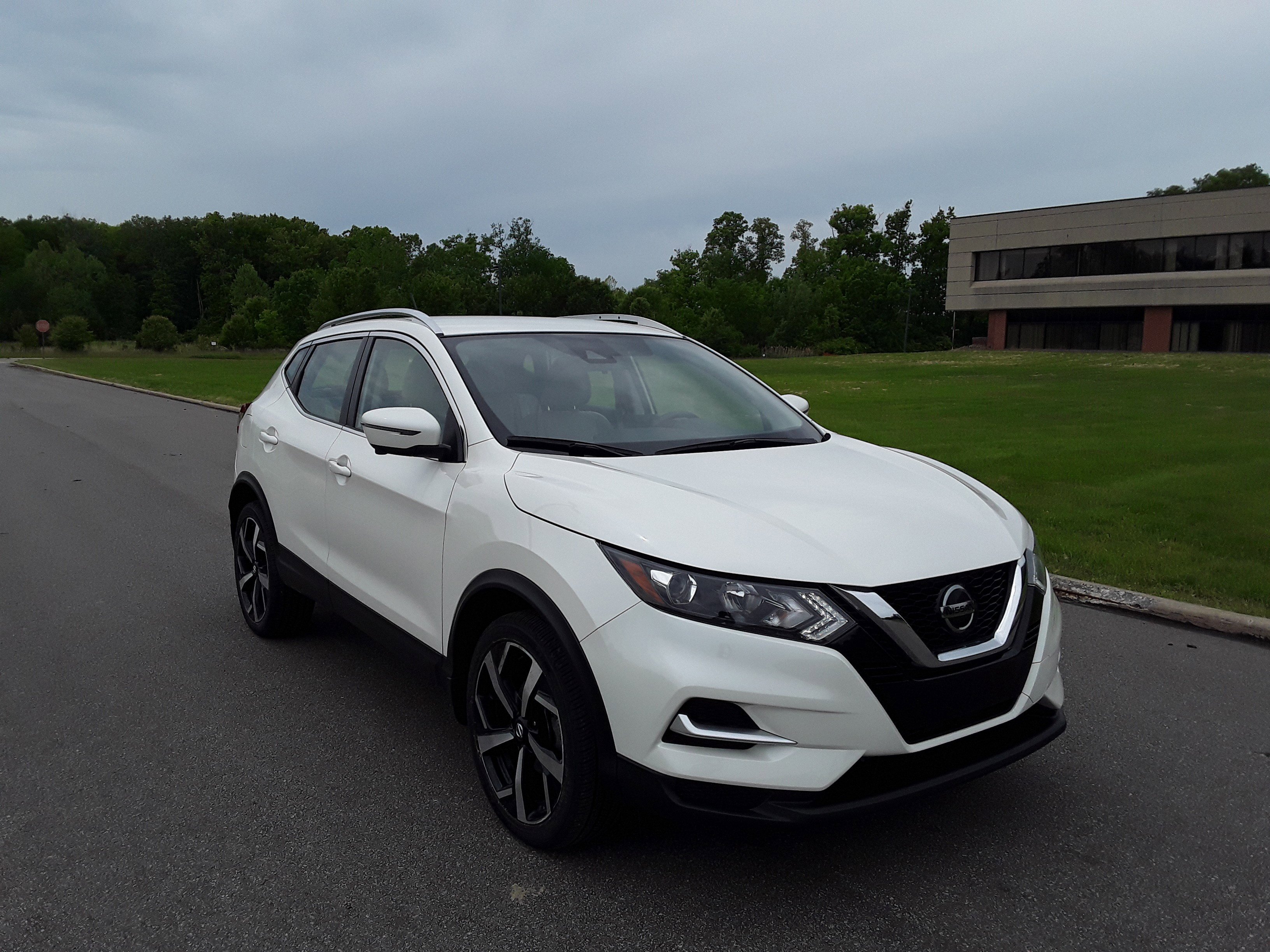 2022 Nissan Rogue Sport AWD SL
