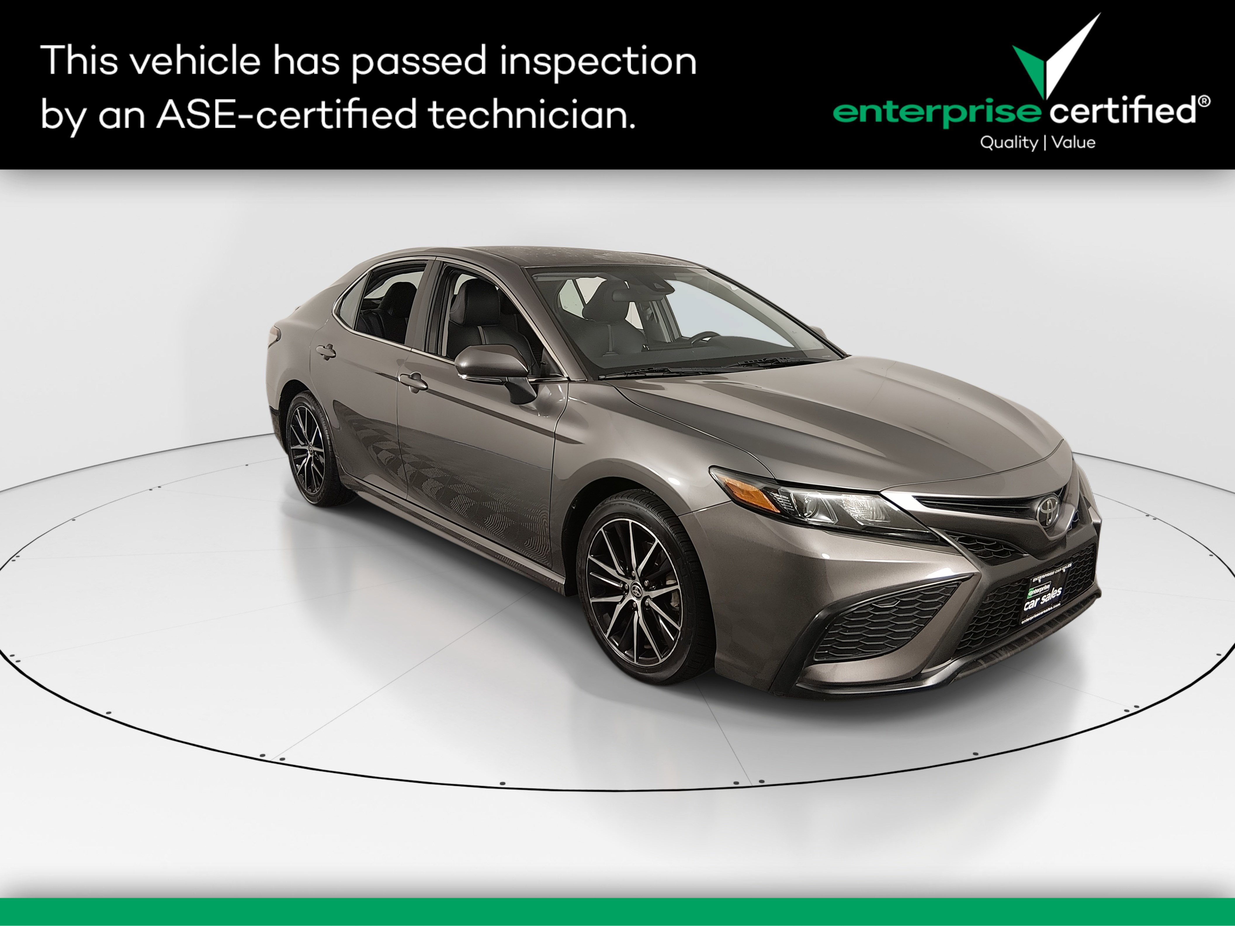 Used 2023 Toyota Camry SE Auto