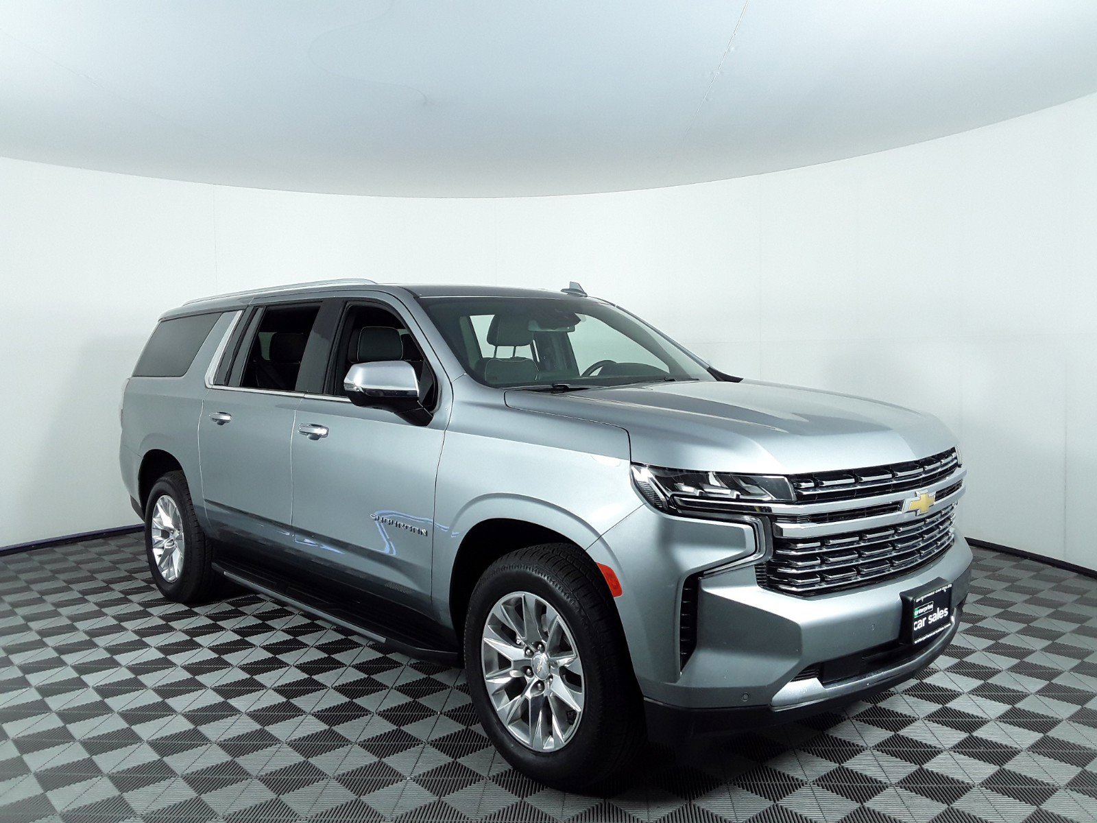 2023 Chevrolet Suburban 2WD 4dr Premier