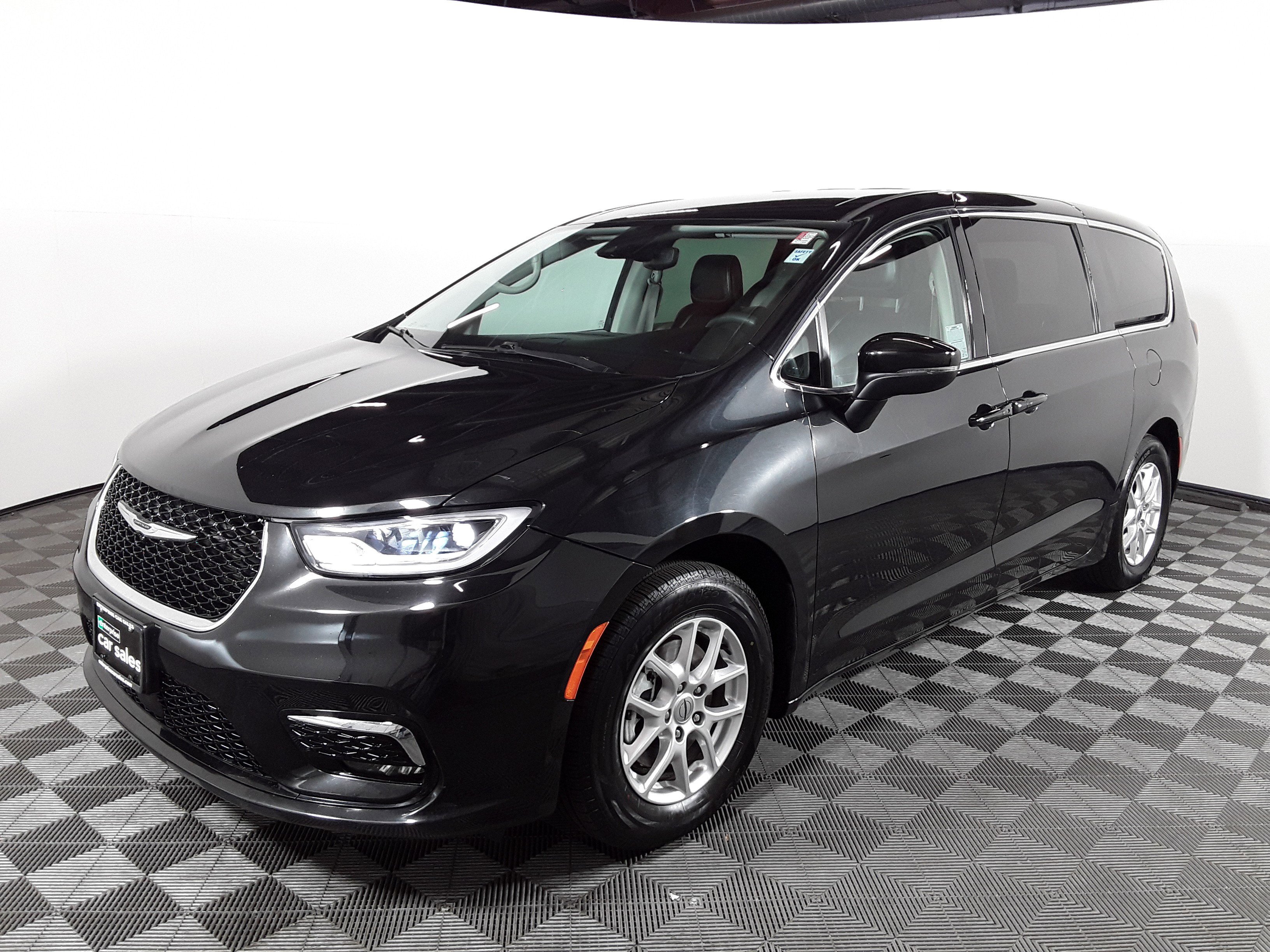 2023 Chrysler Pacifica Touring L FWD