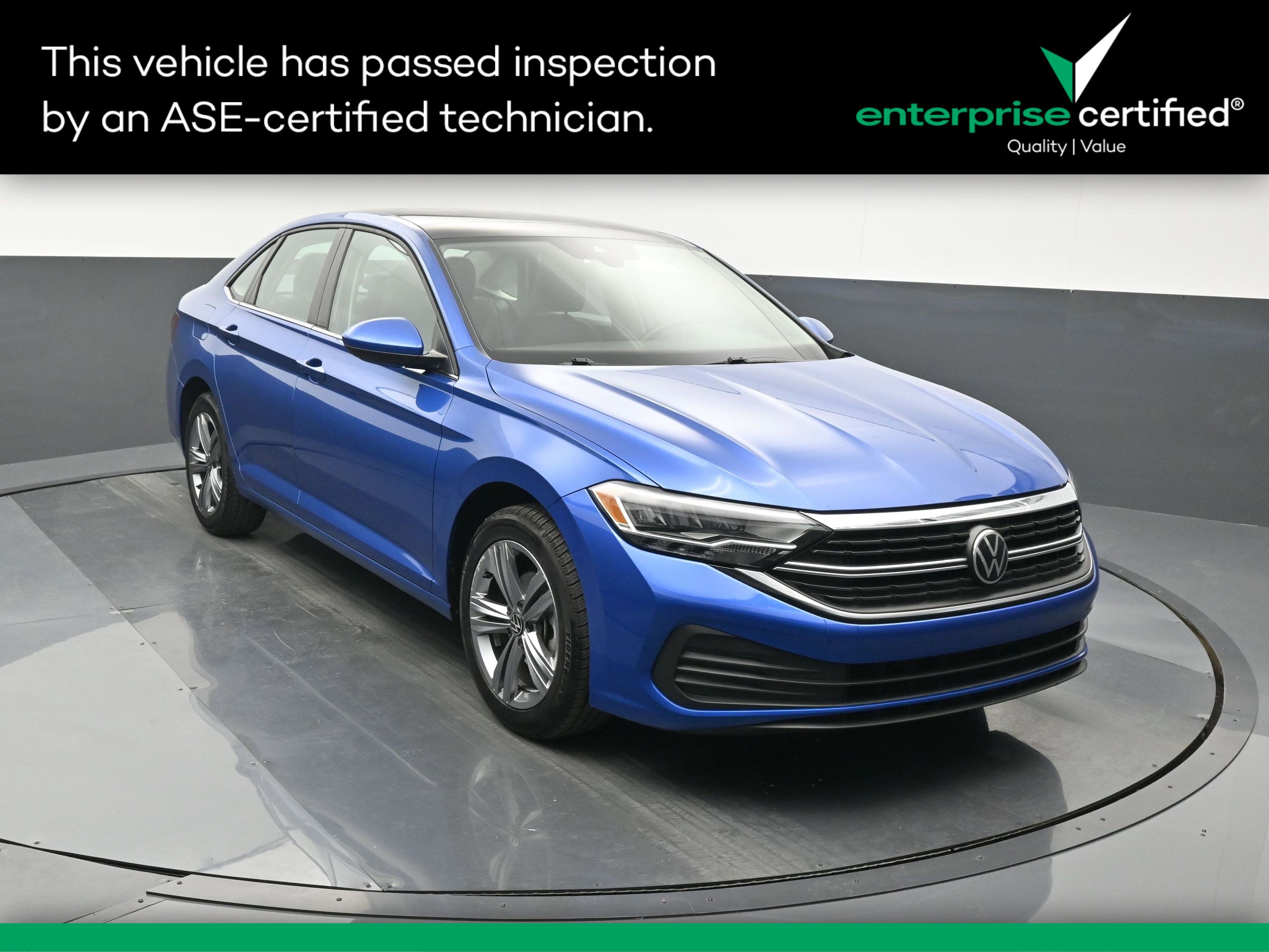 2024 Volkswagen Jetta SE's photo