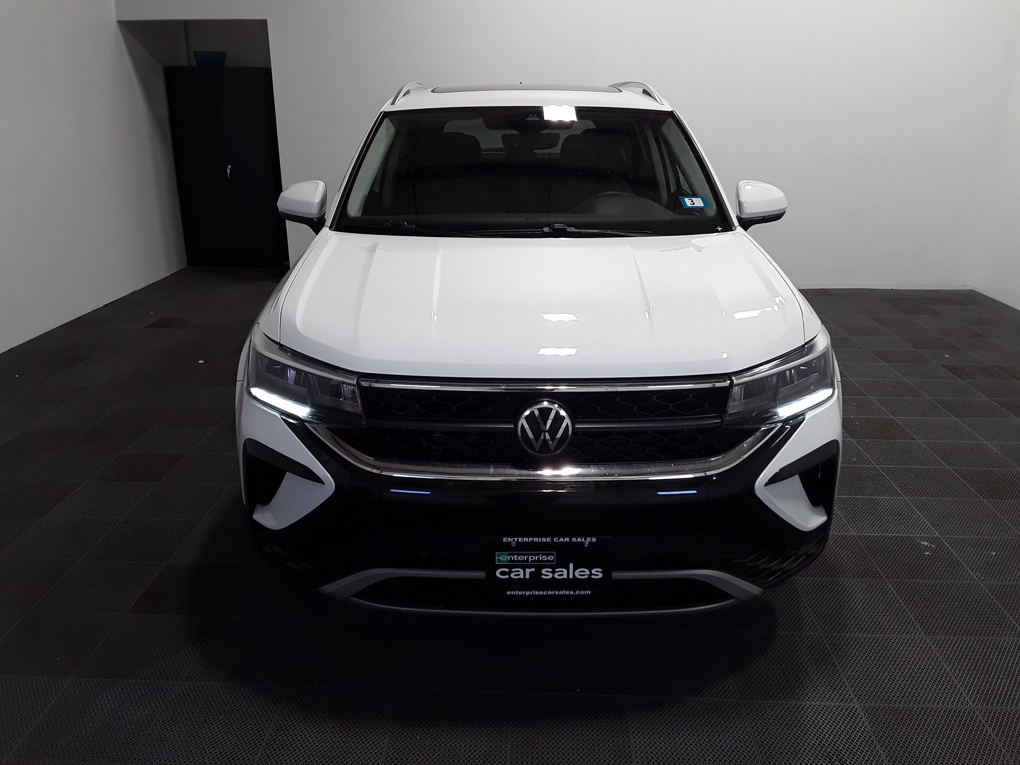2023 Volkswagen Taos SE FWD