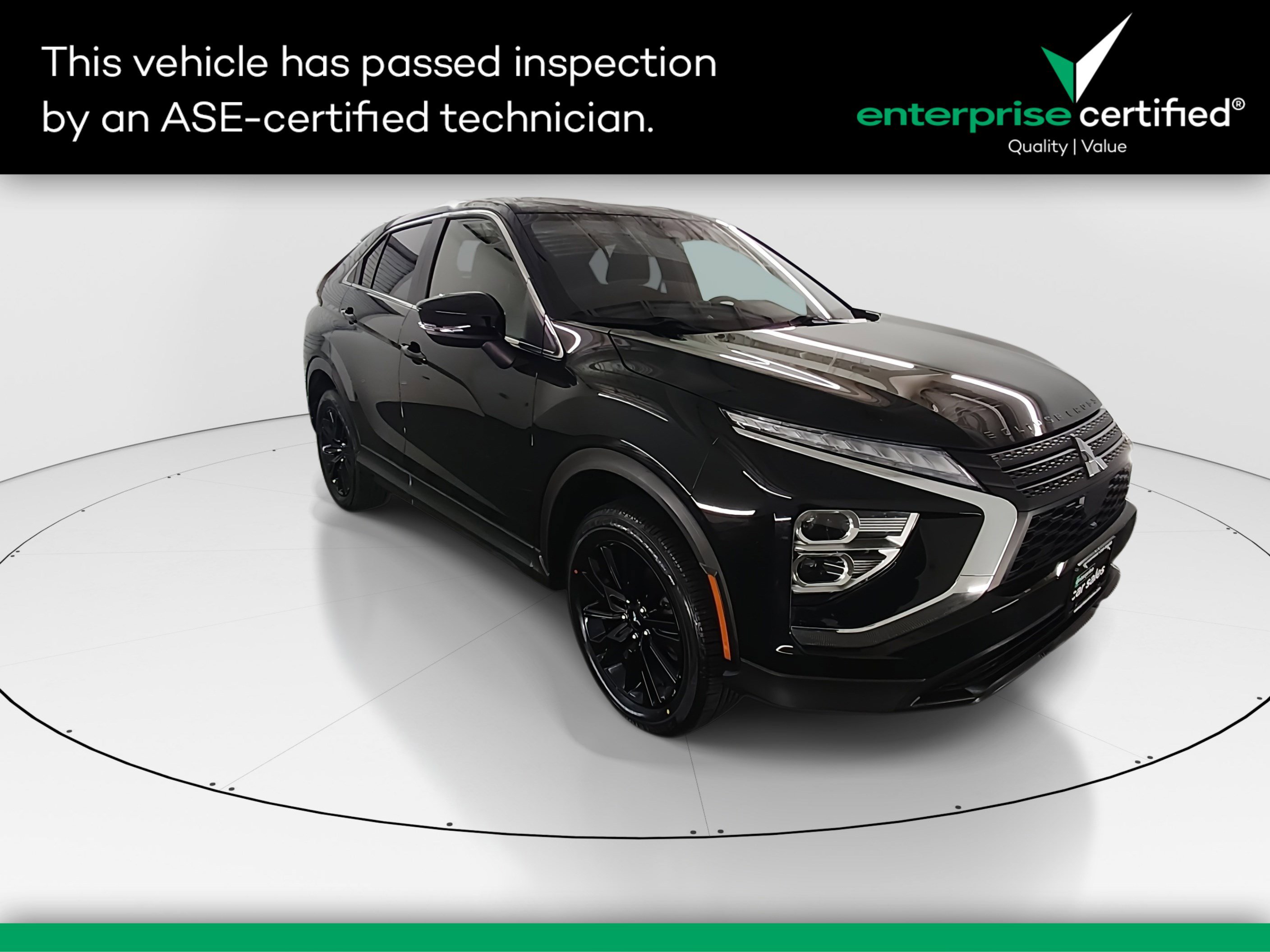 2024 Mitsubishi Eclipse Cross LE's photo