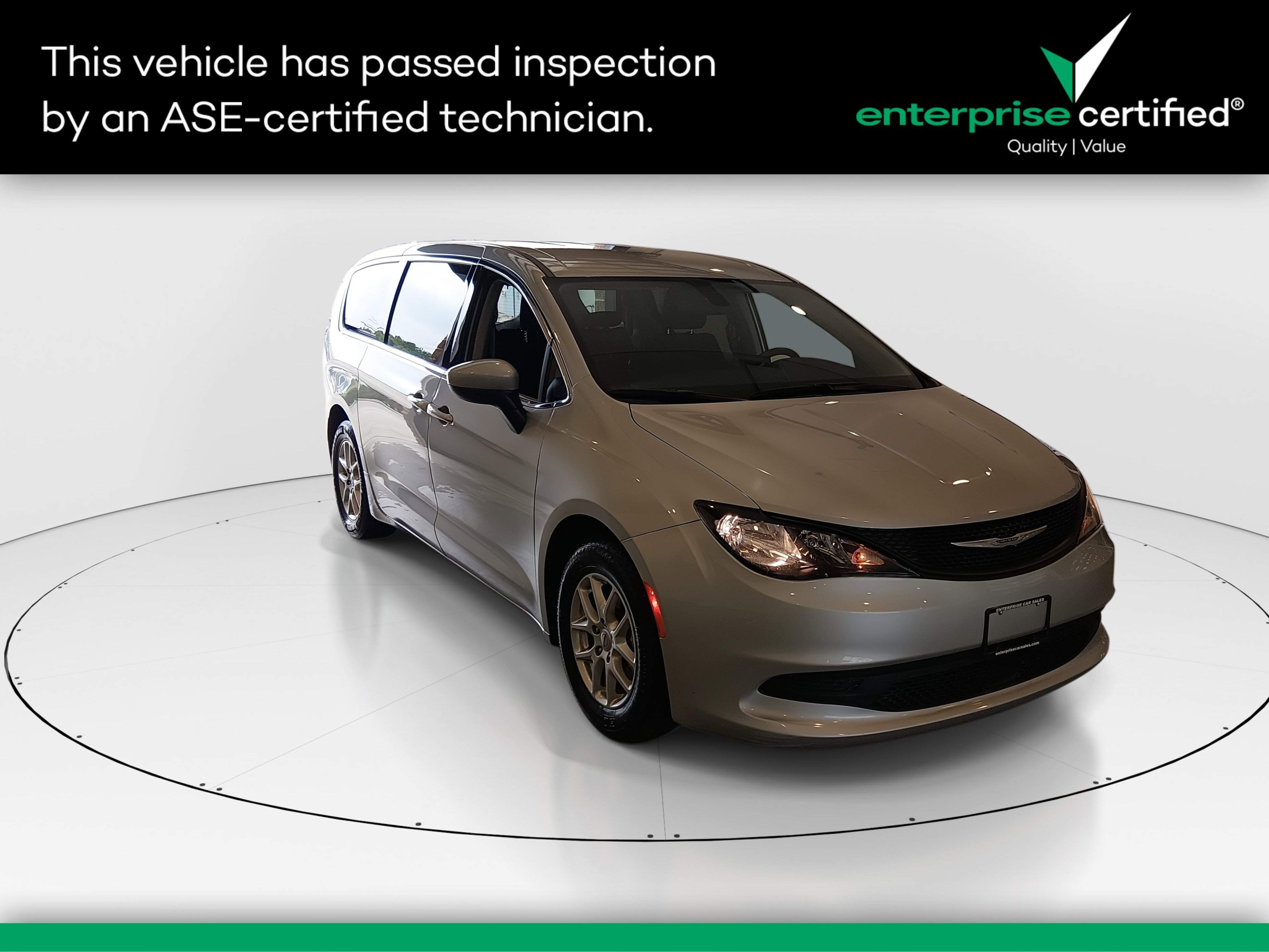 2022 Chrysler Voyager LX