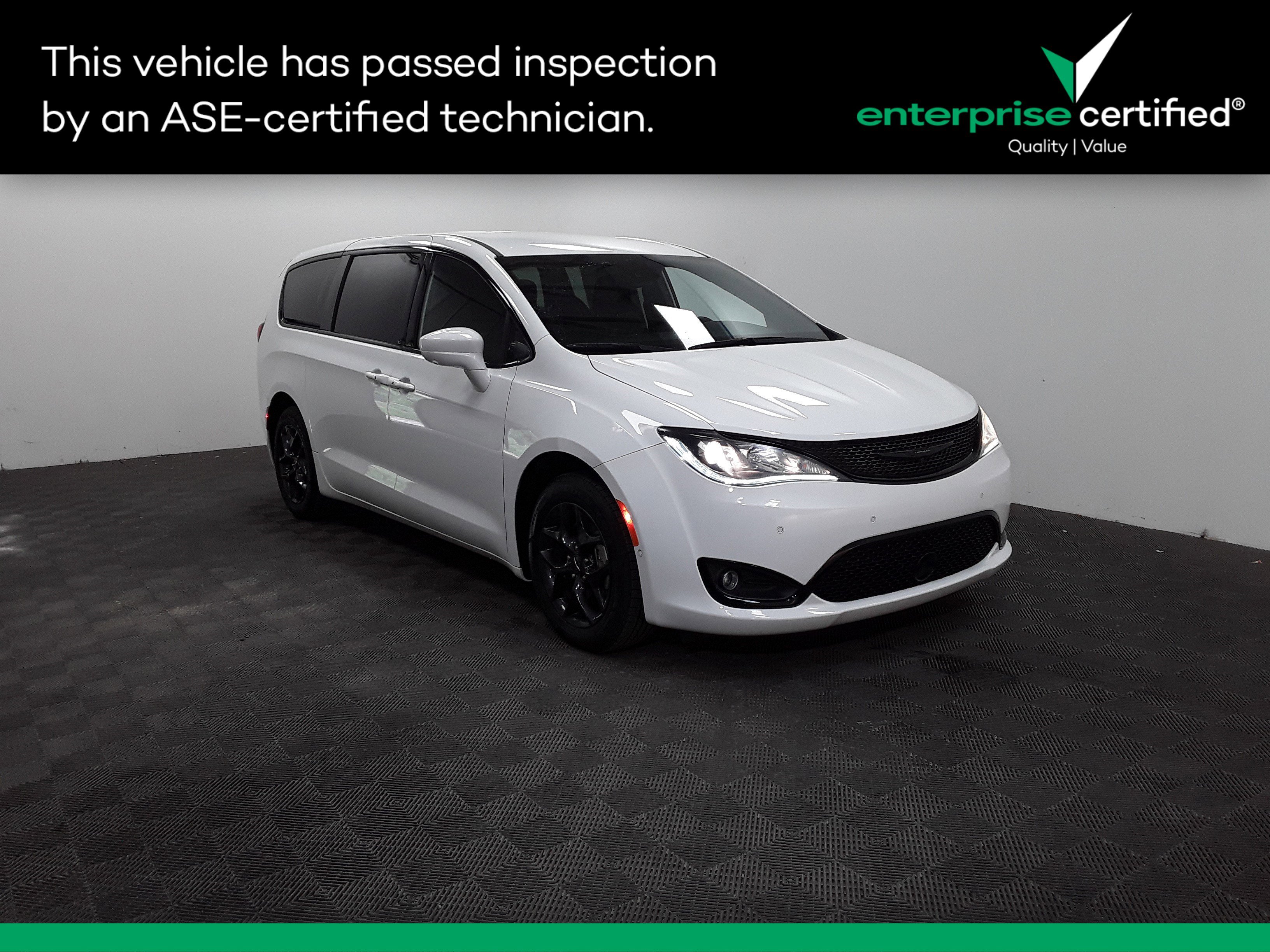 Used 2020 Chrysler Pacifica Touring FWD