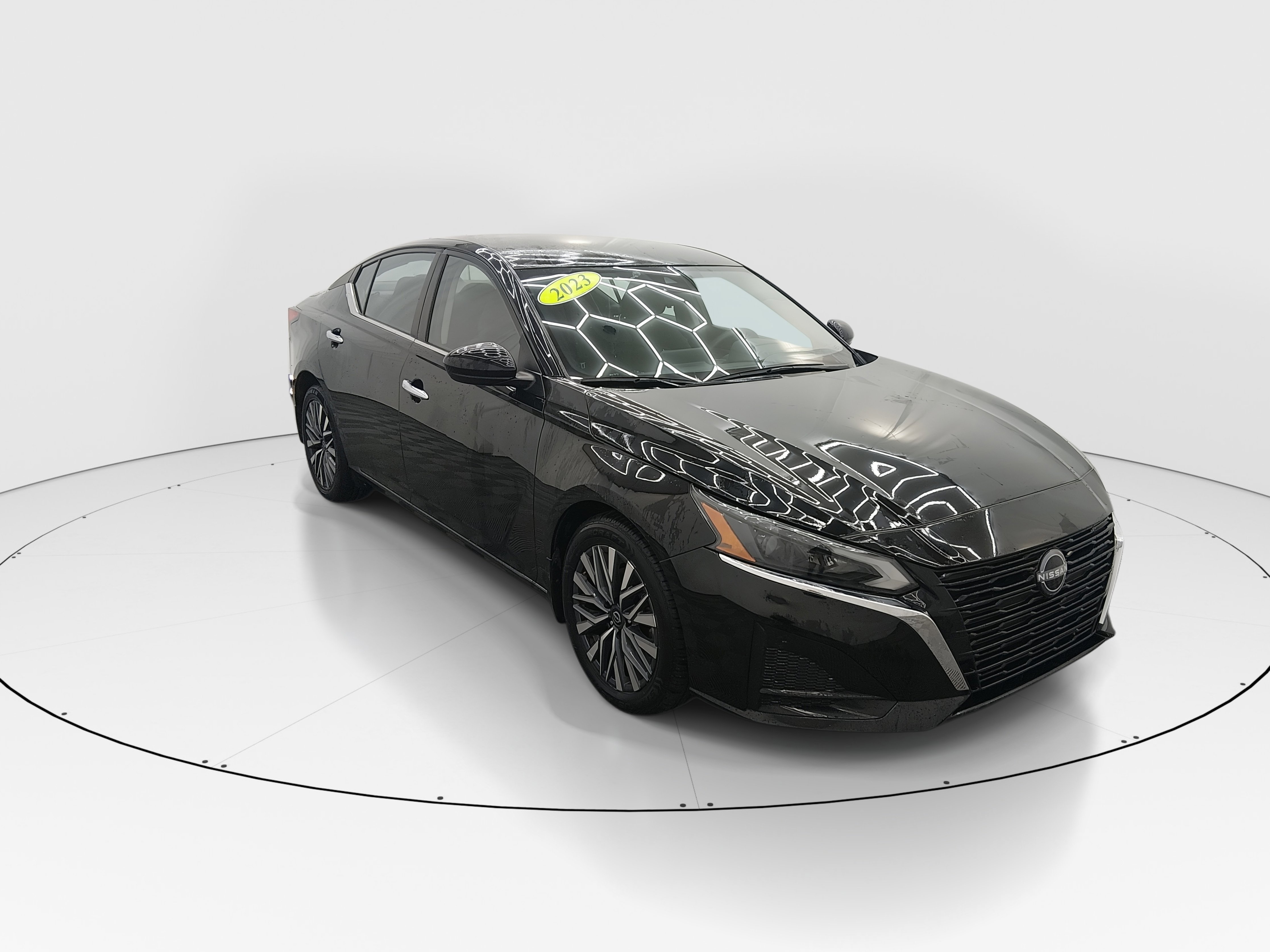 Used 2023 Nissan Altima 2.5 SV Sedan