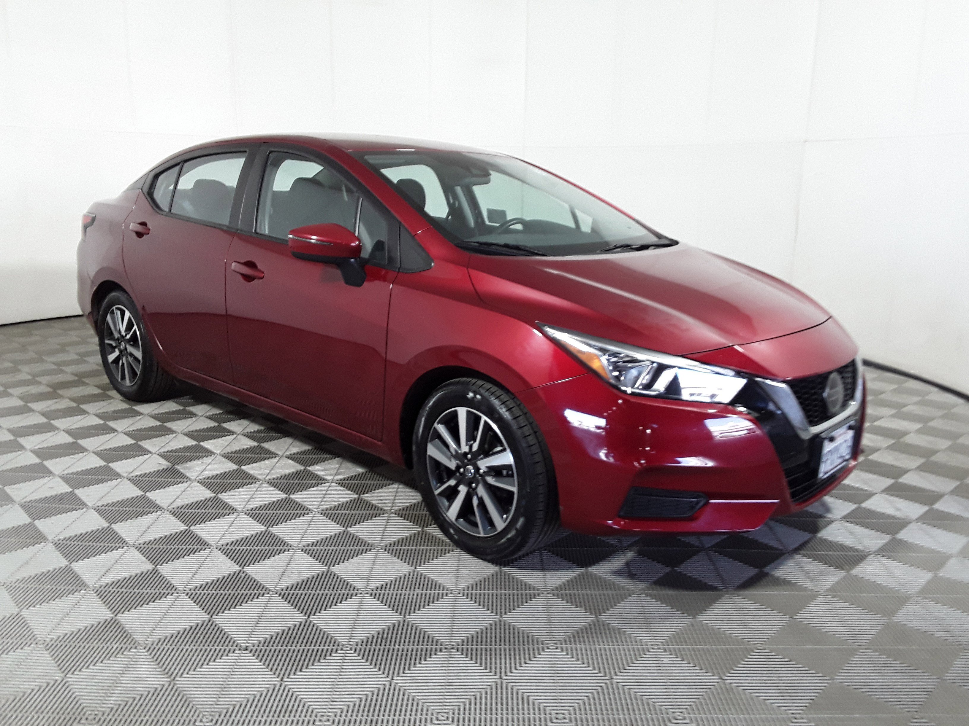 2021 Nissan Versa SV CVT