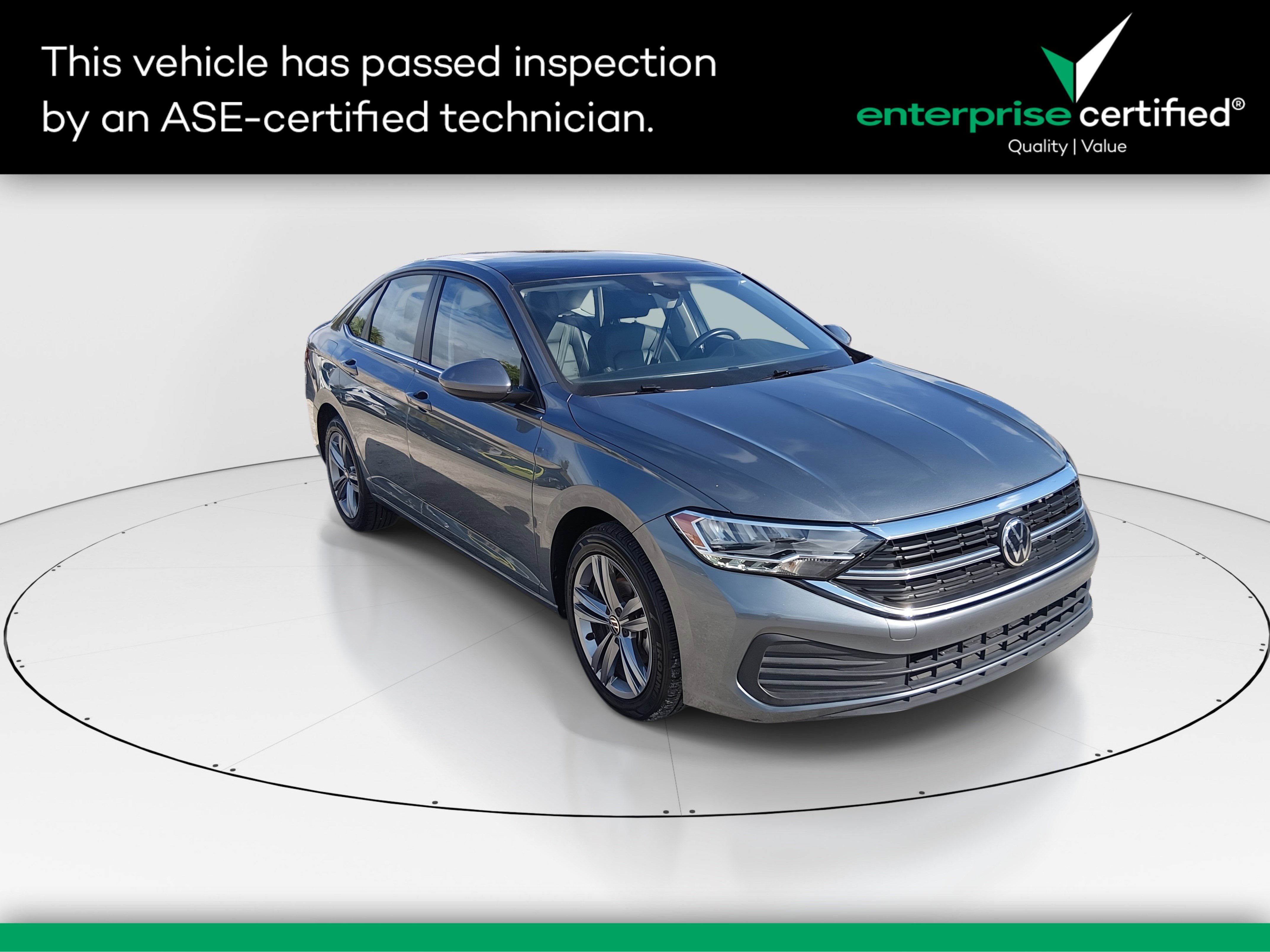 Used 2024 Volkswagen Jetta SE Auto