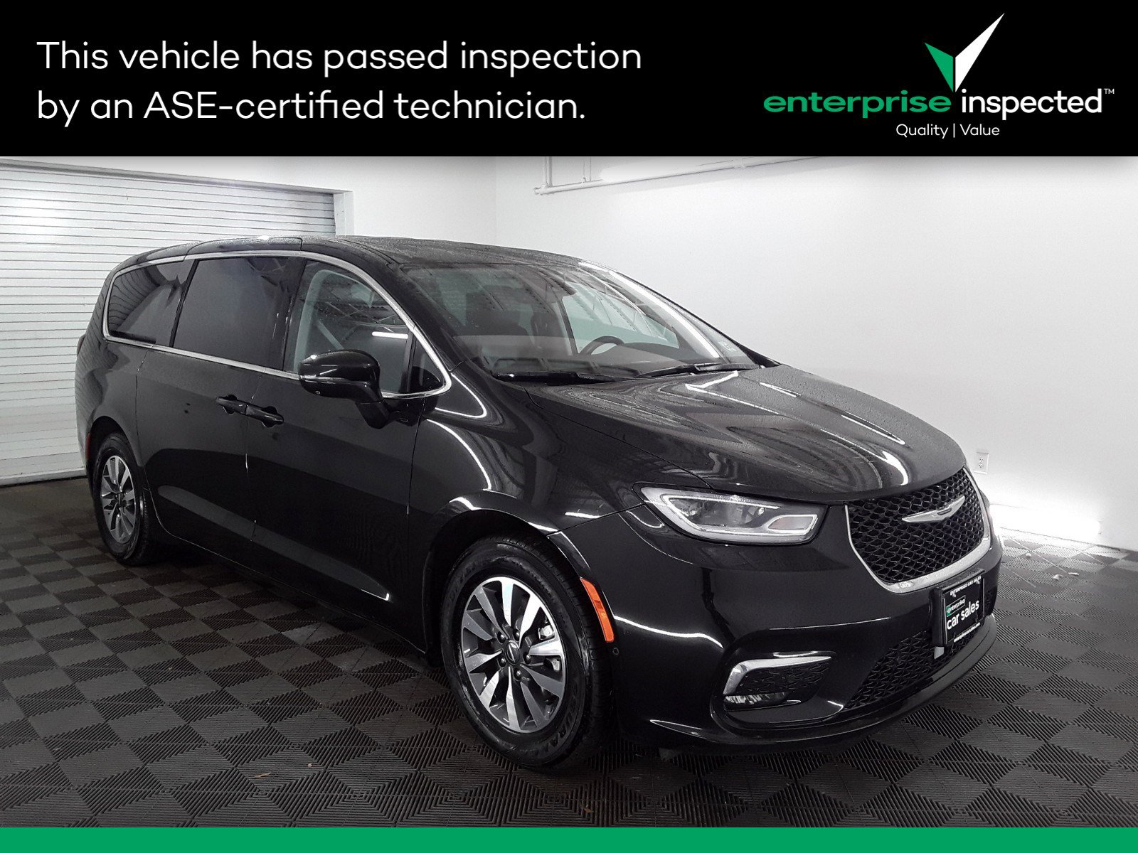 Used 2022 Chrysler Pacifica Hybrid Touring L FWD