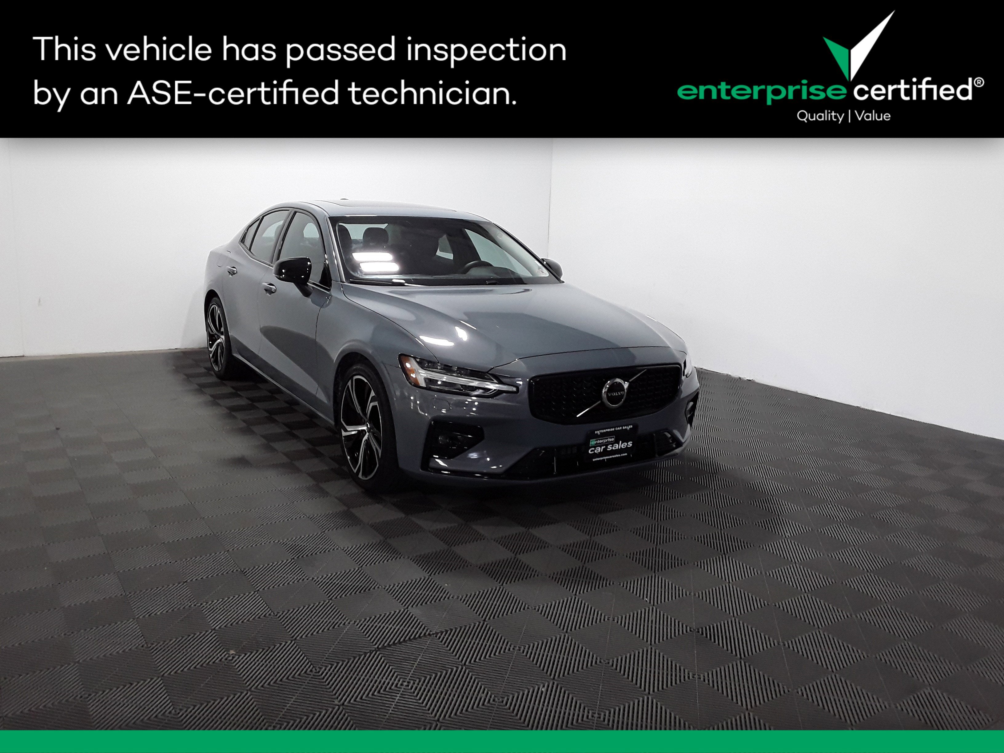 Used 2024 Volvo S60 B5 AWD Core Dark Theme