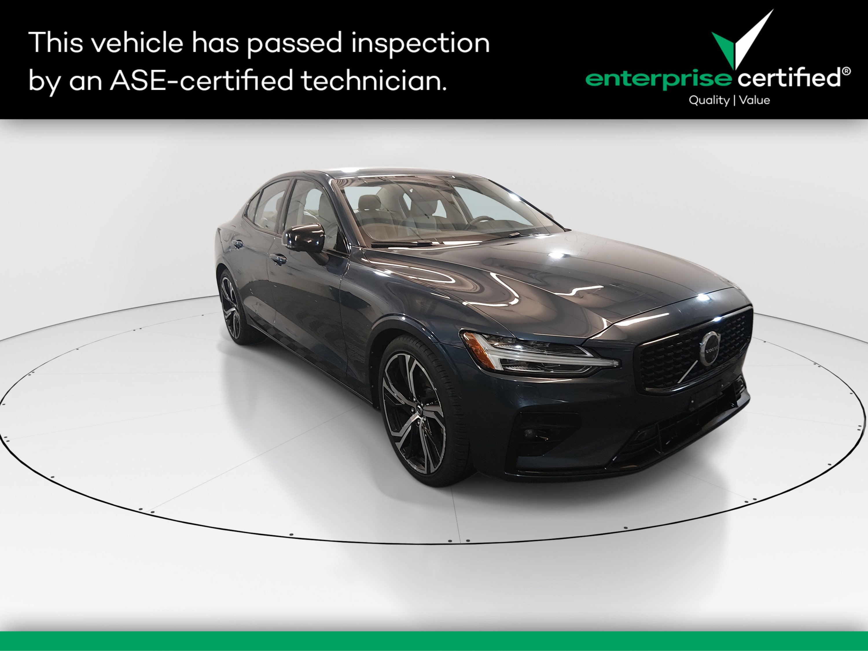 2024 Volvo S60 Plus's photo