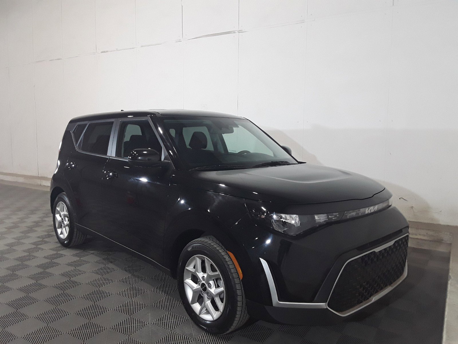 2023 Kia Soul LX IVT