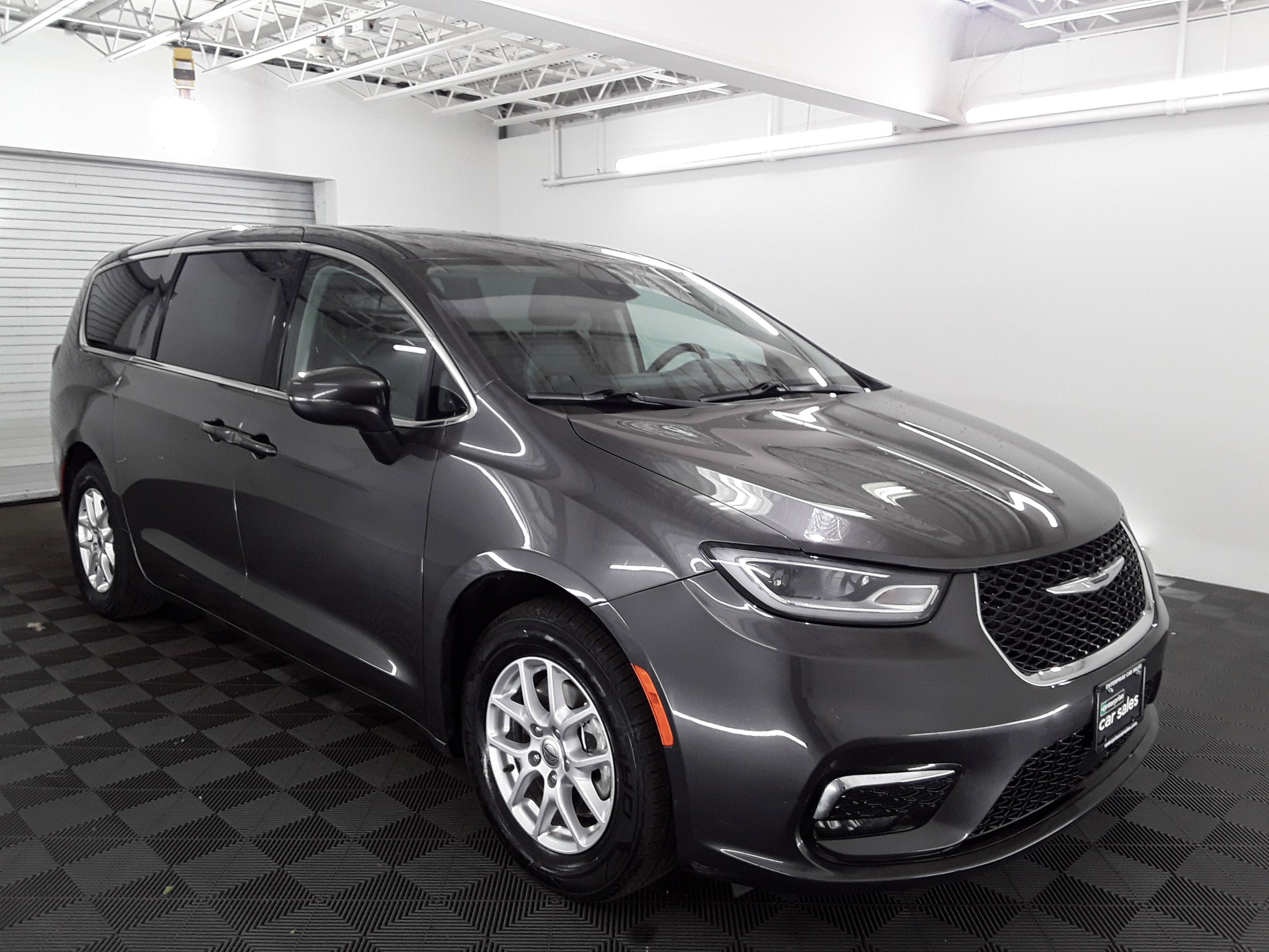 2023 Chrysler Pacifica Touring L FWD