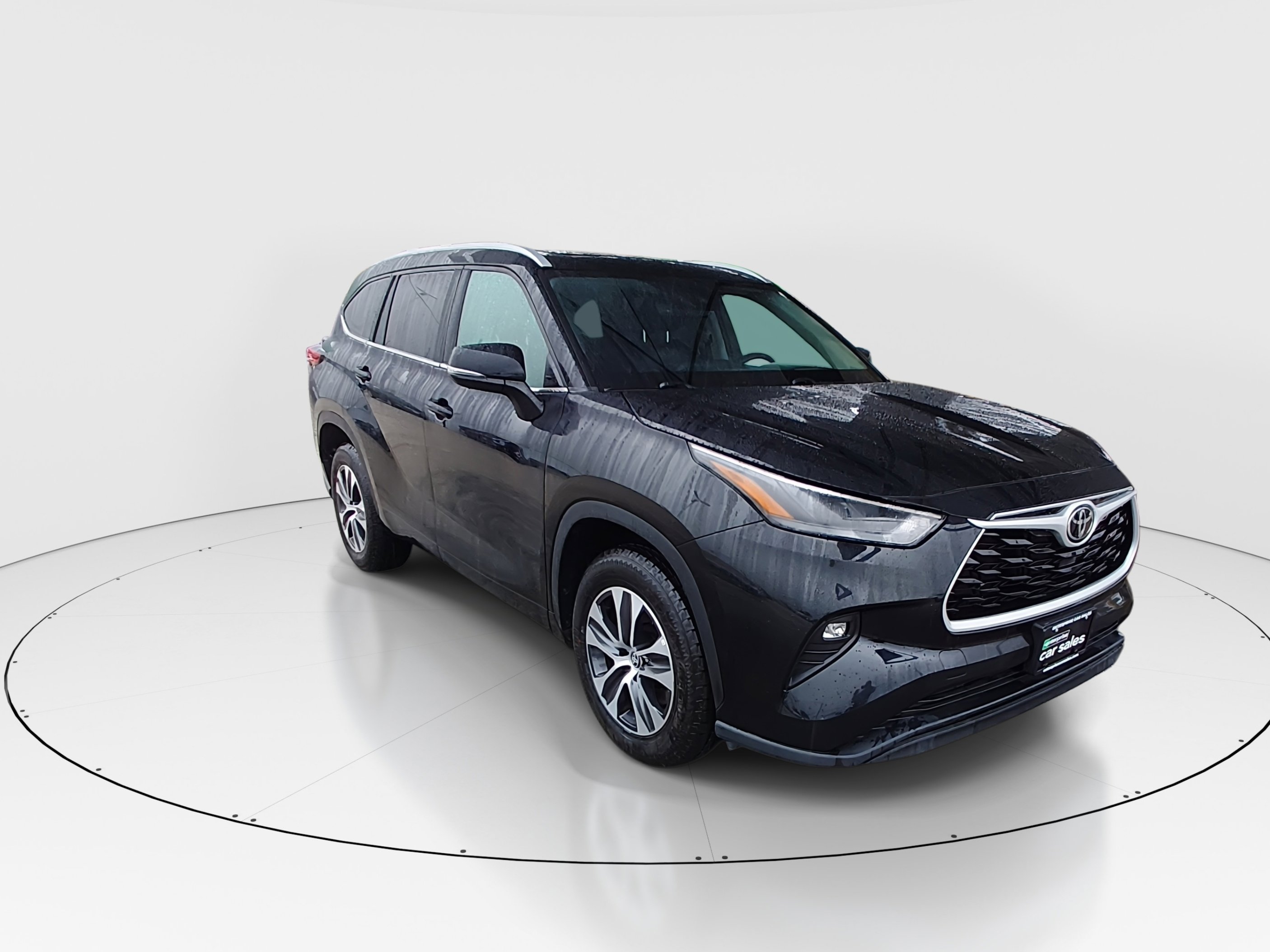 2022 Toyota Highlander XLE's photo