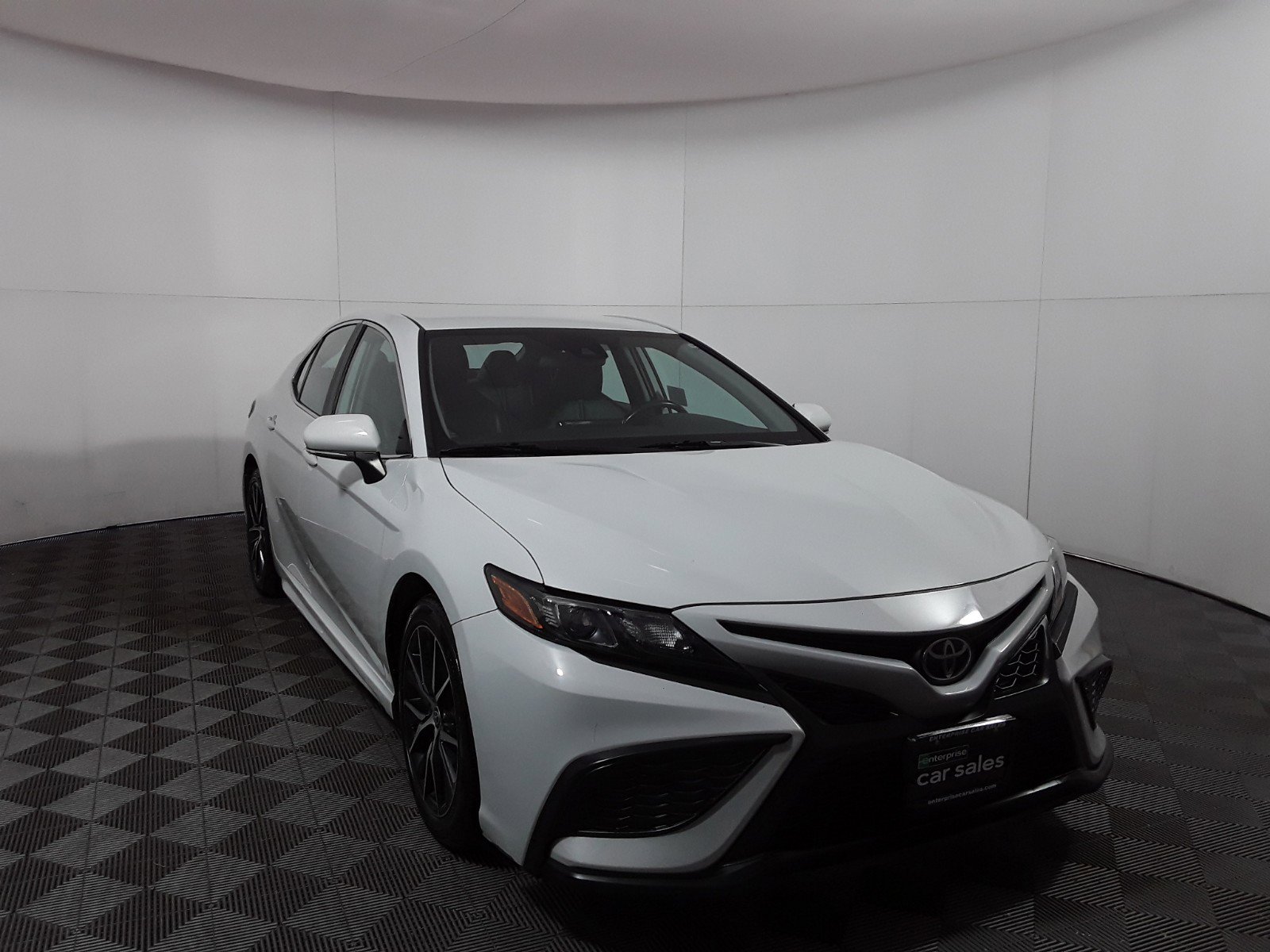 2022 Toyota Camry SE Auto