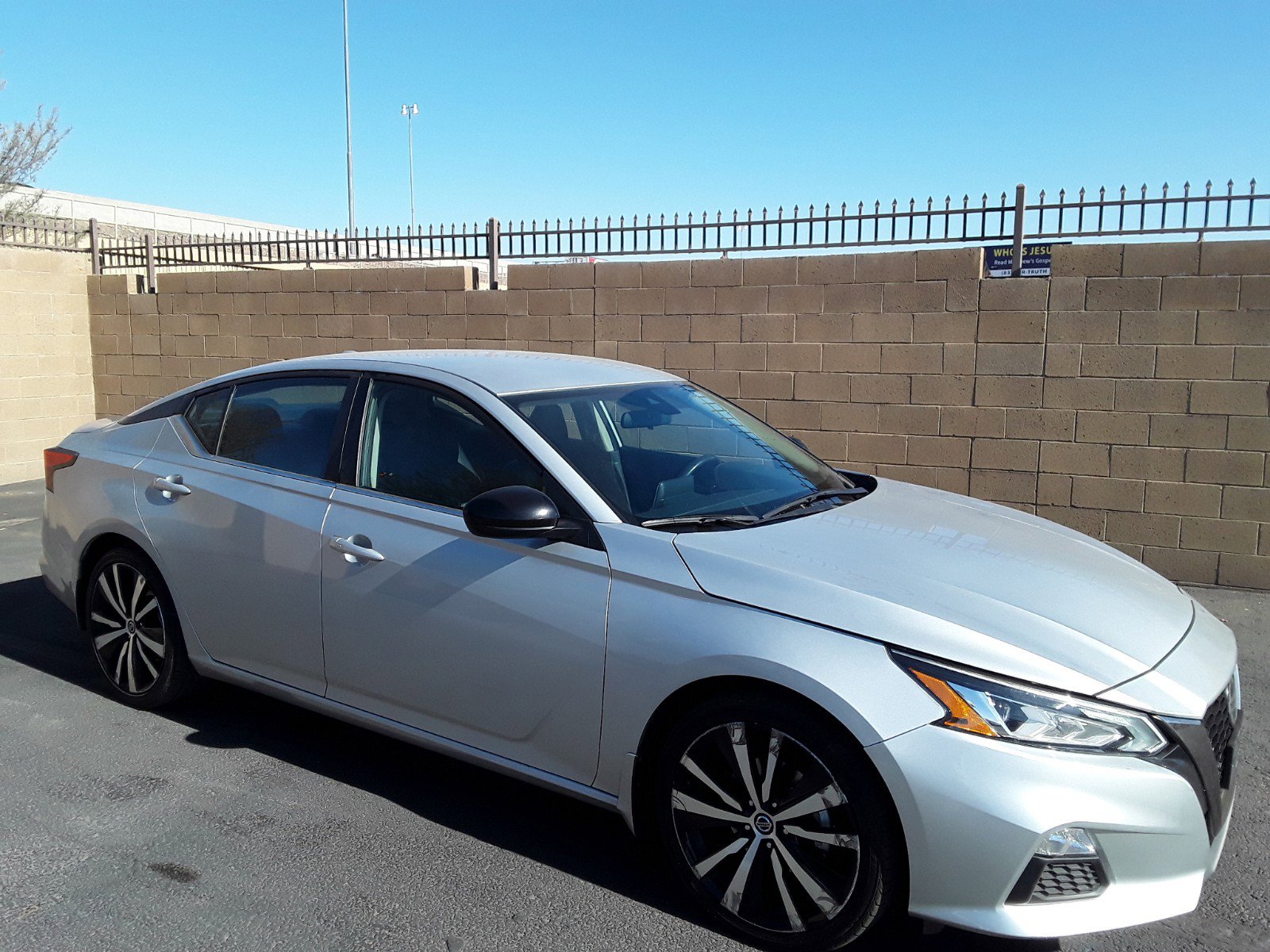 2022 Nissan Altima 2.5 SR Sedan