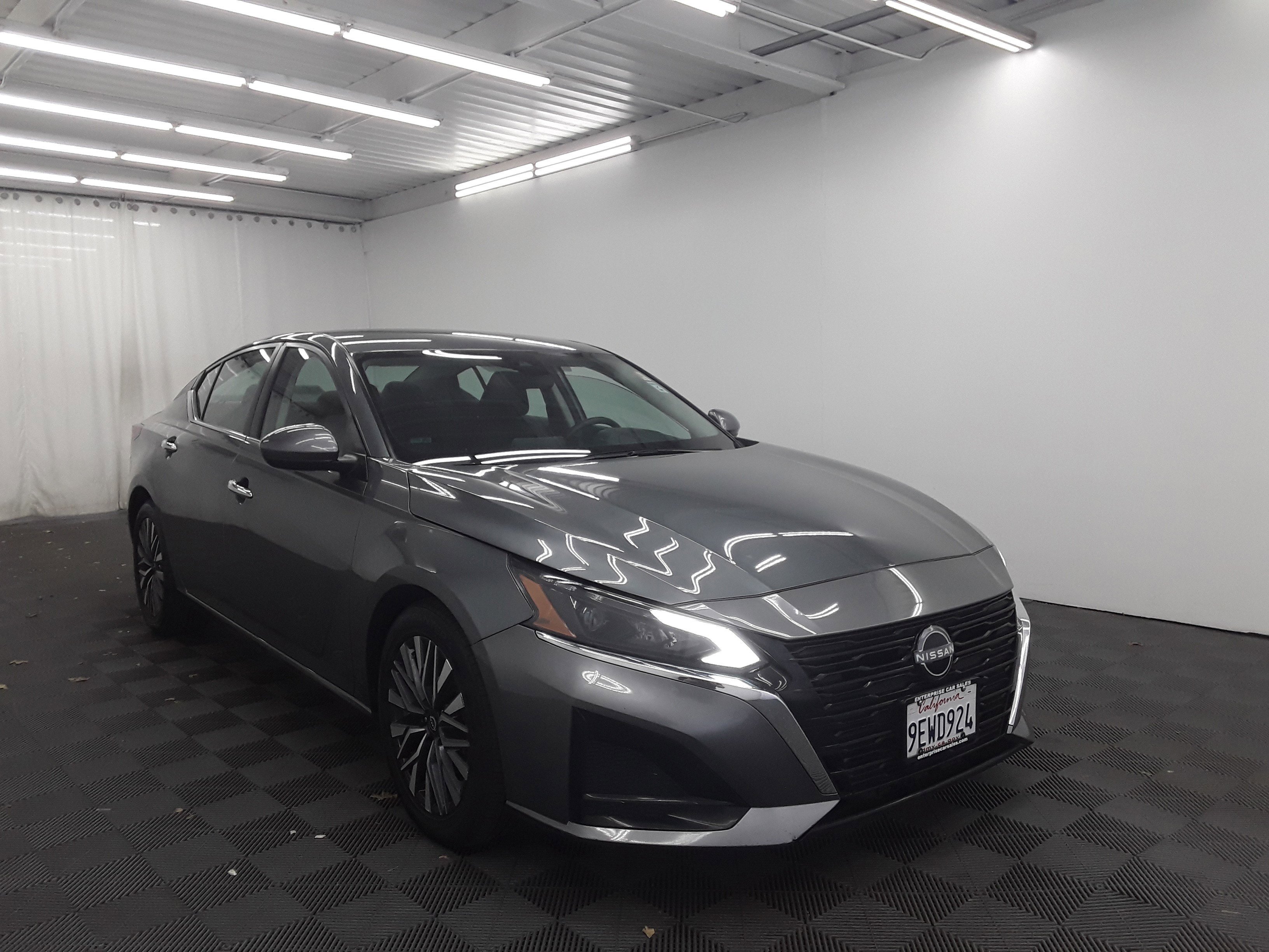 2023 Nissan Altima 2.5 SV Sedan