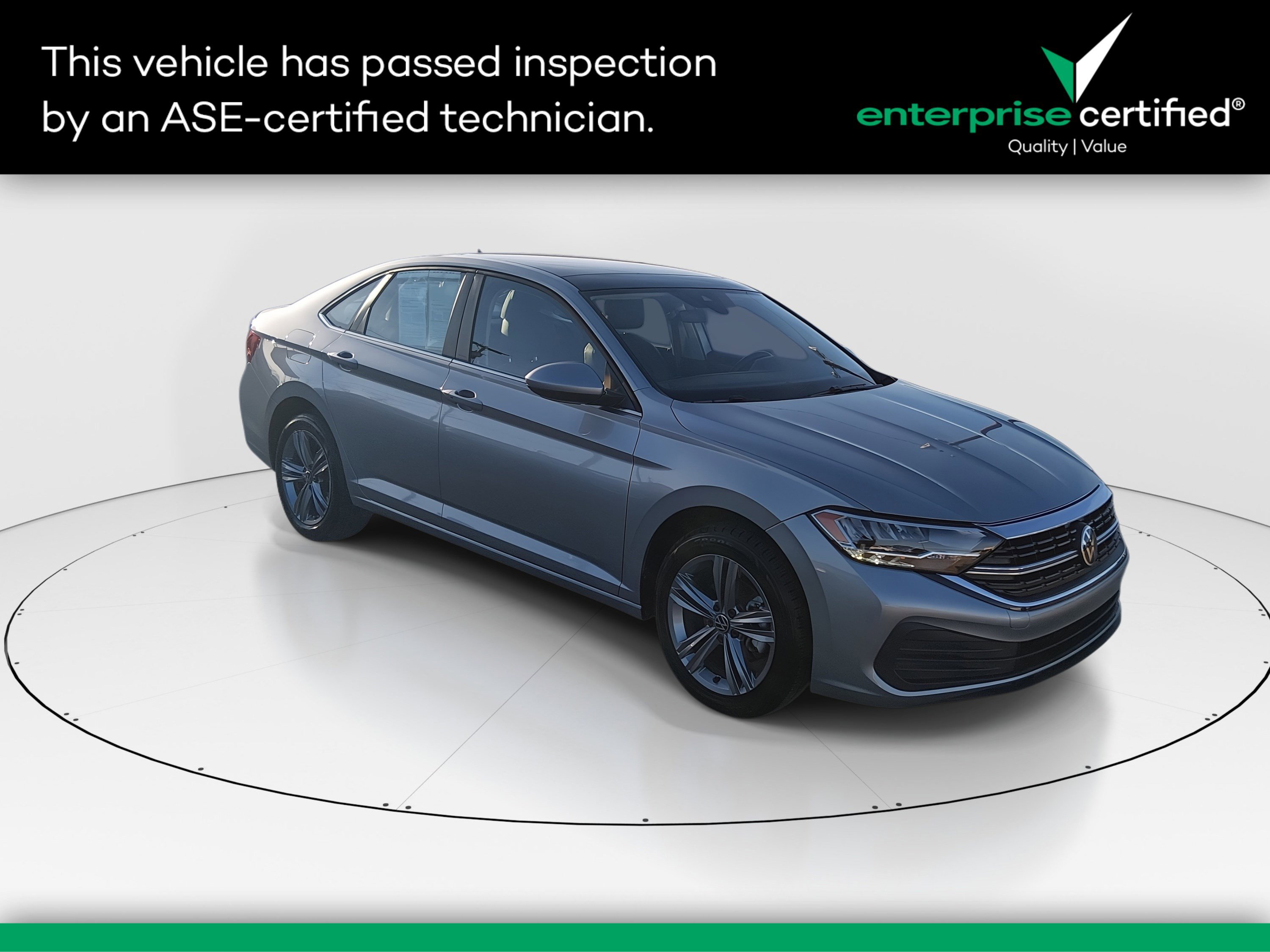 2024 Volkswagen Jetta SE's photo