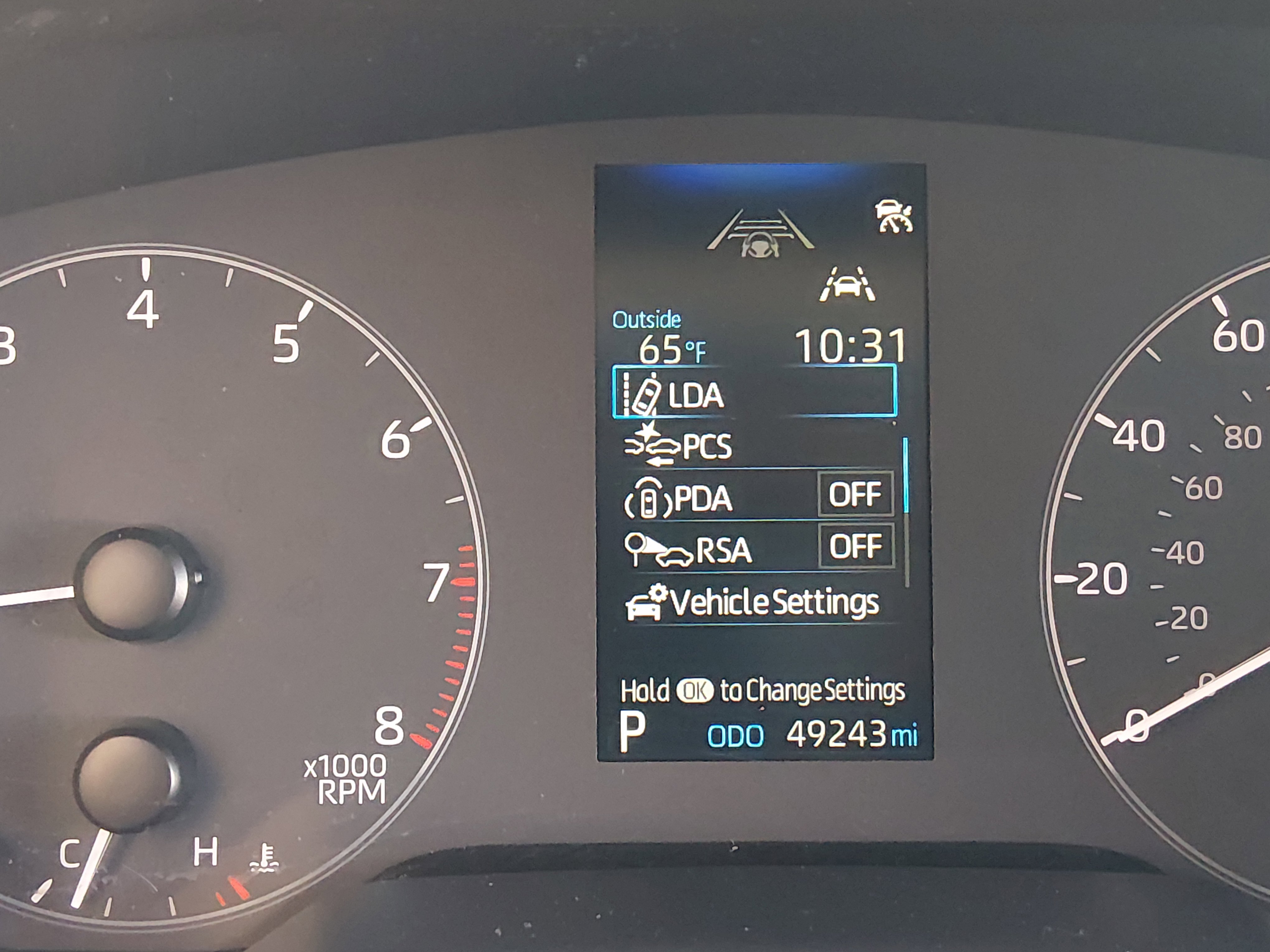 2024 Toyota Corolla LE - Photo 14