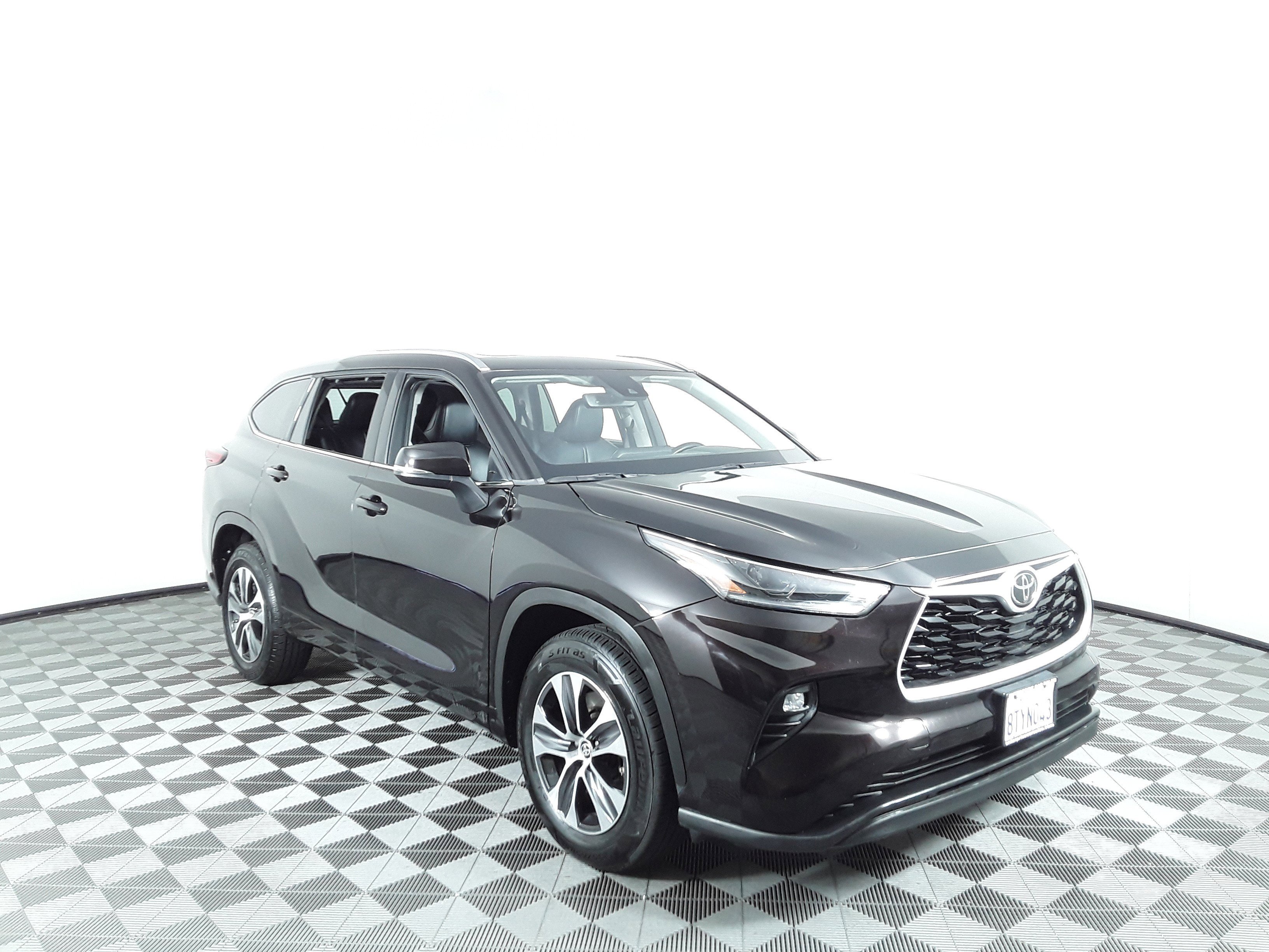 2021 Toyota Highlander XLE FWD