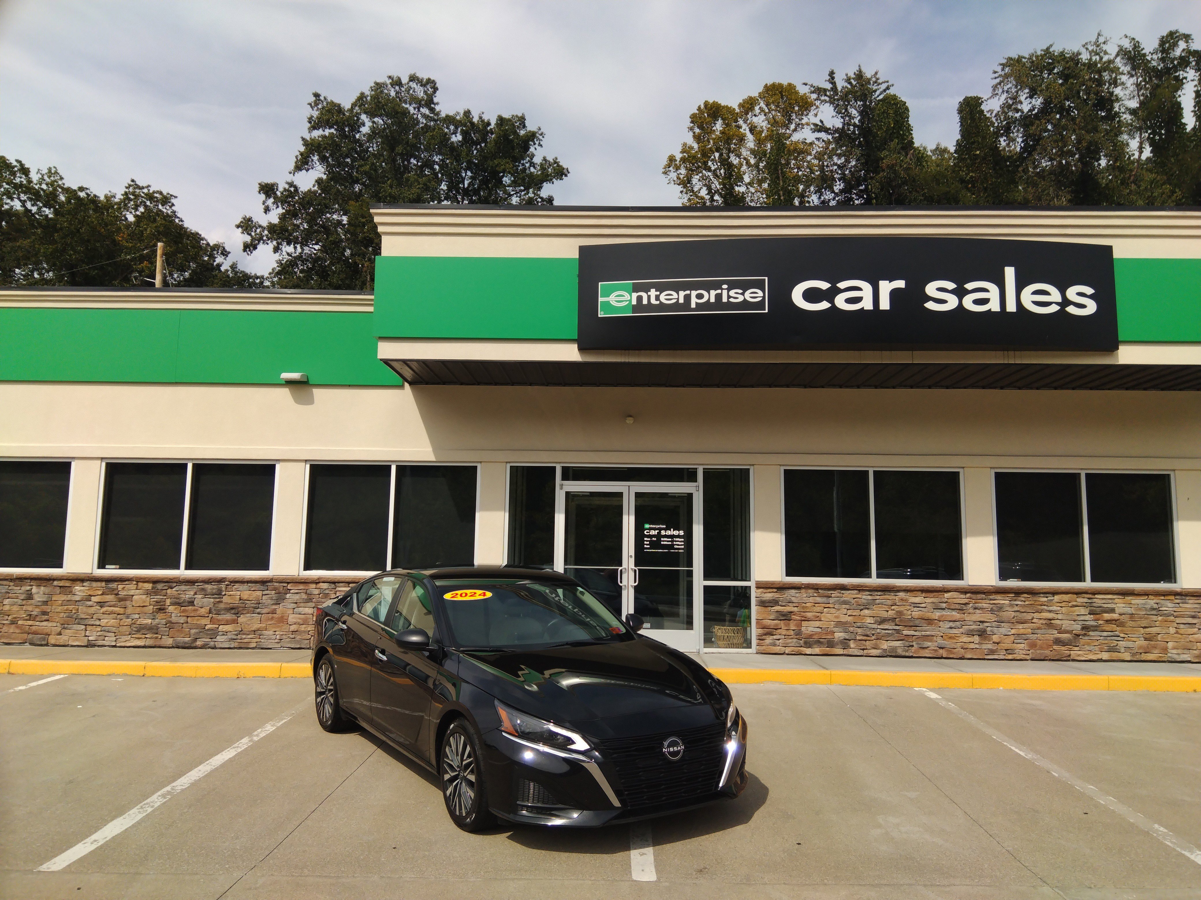 2024 Nissan Altima SV's photo