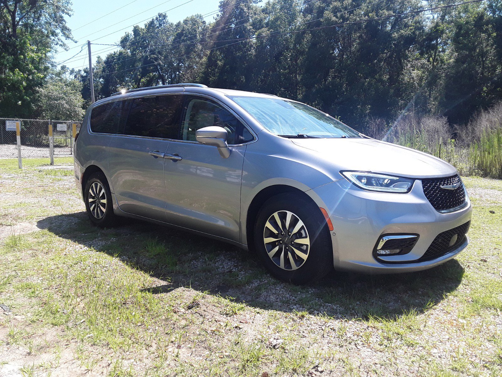 2021 Chrysler Pacifica Hybrid Touring L FWD