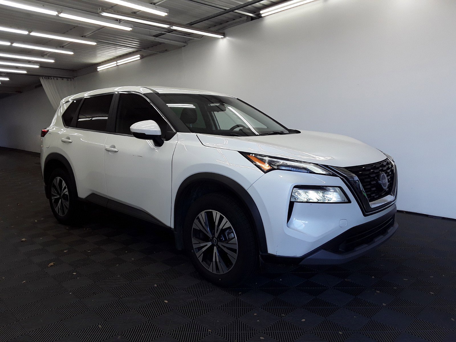 2022 Nissan Rogue FWD SV