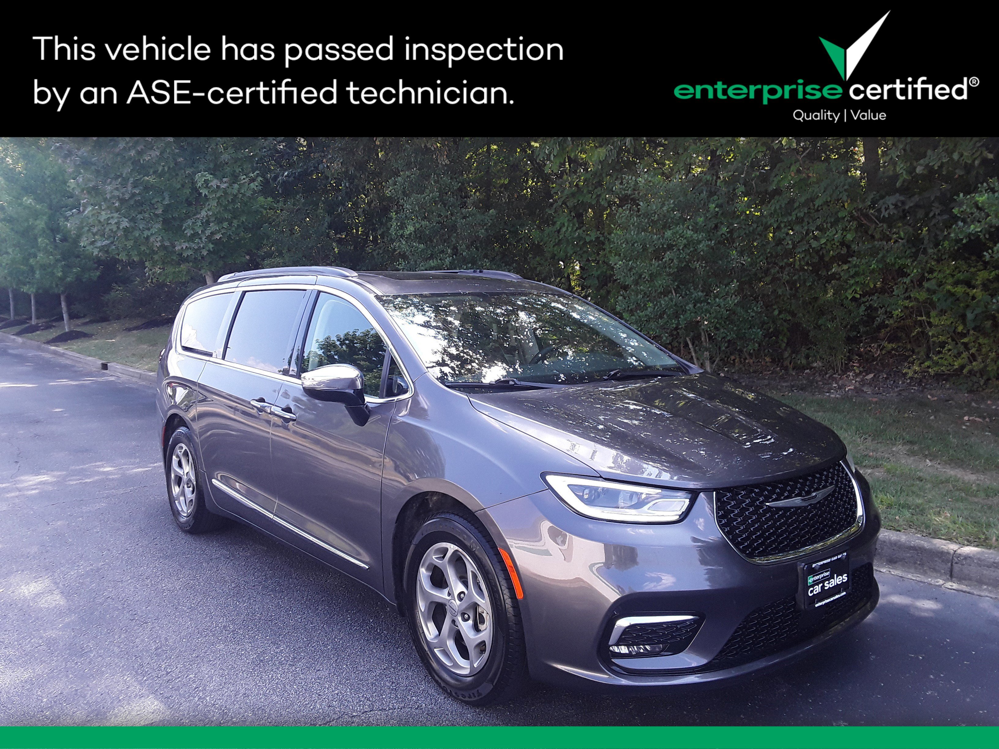 Used 2023 Chrysler Pacifica Limited FWD