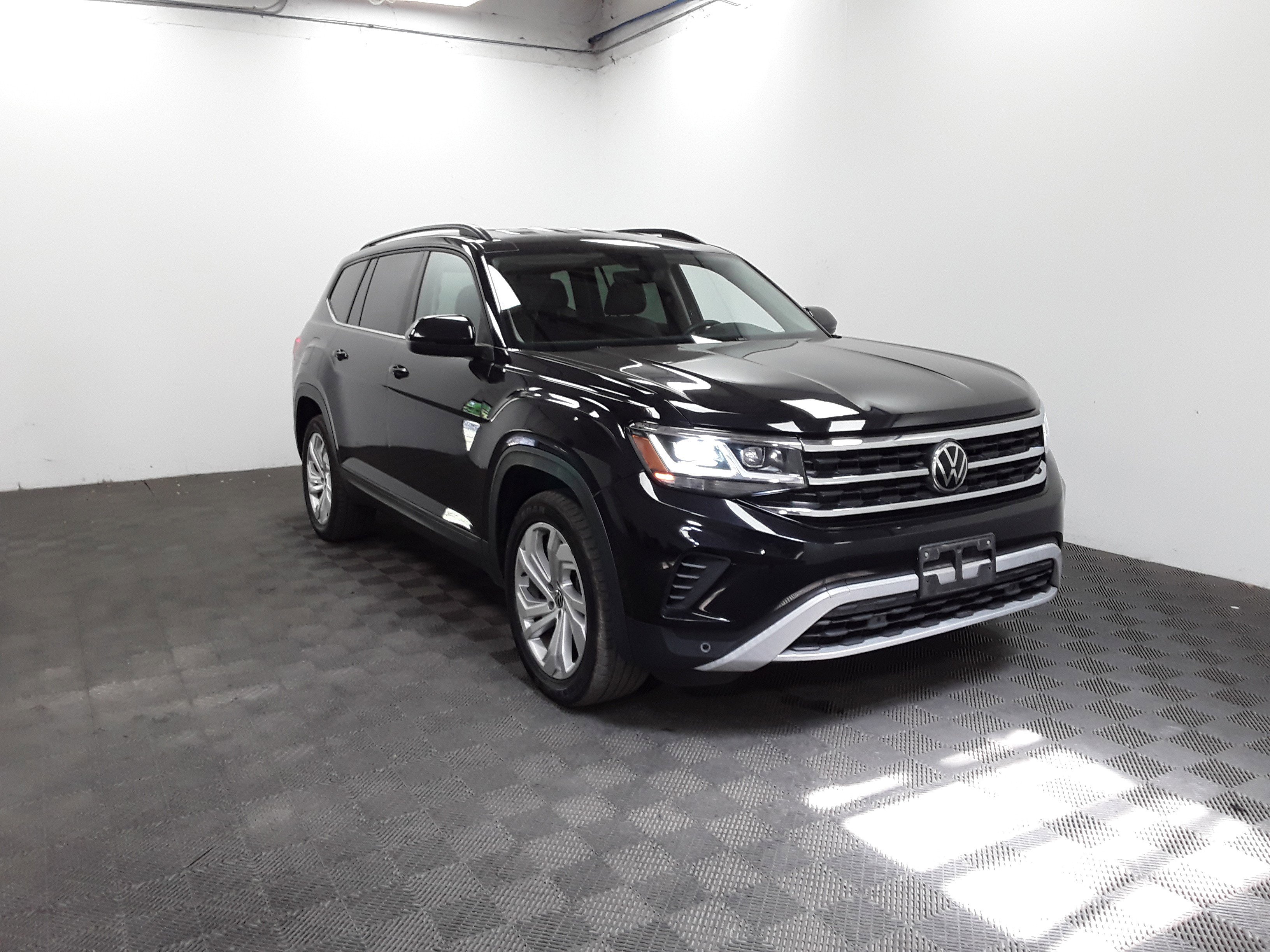 2021 Volkswagen Atlas 2021.5 3.6L V6 SE w/Technology 4MOTION
