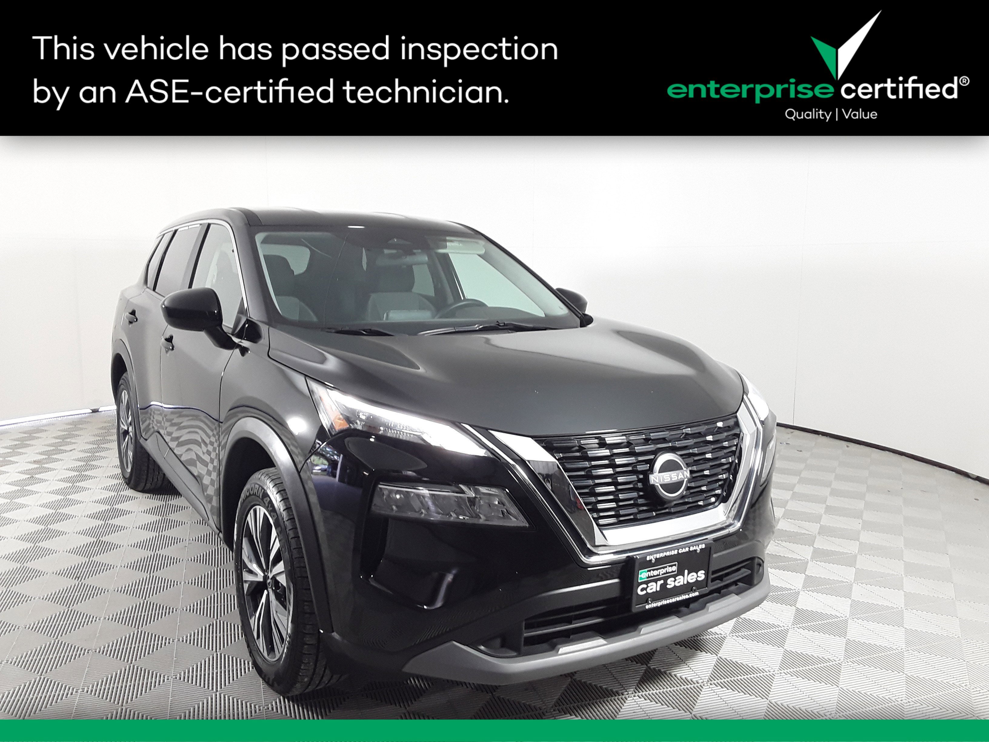 2023 Nissan Rogue SV's photo